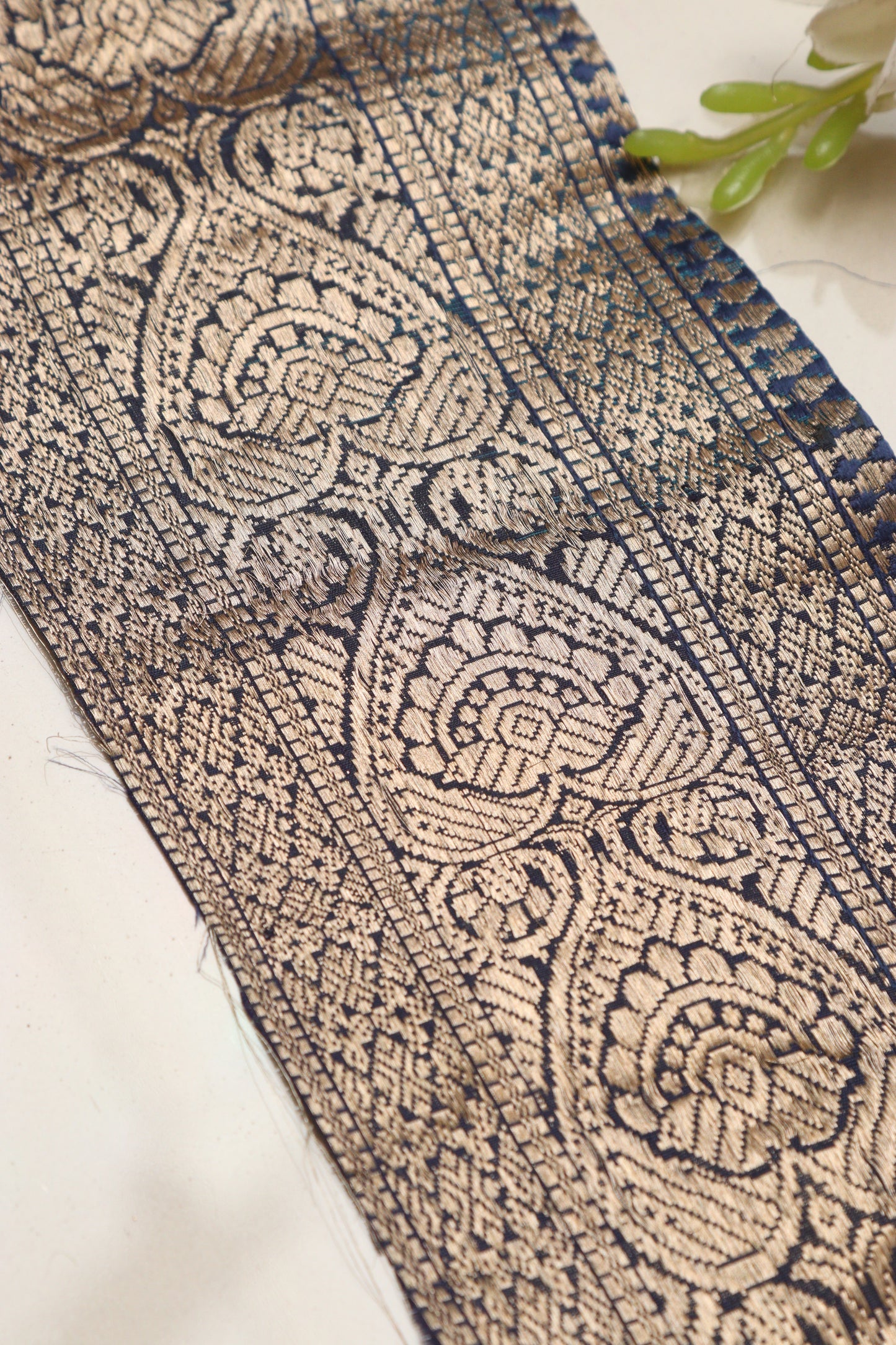 Blue Banarasi Handloom Vintage Pure Silk Border Lace ( 1 Mtr ) - Luxurion World