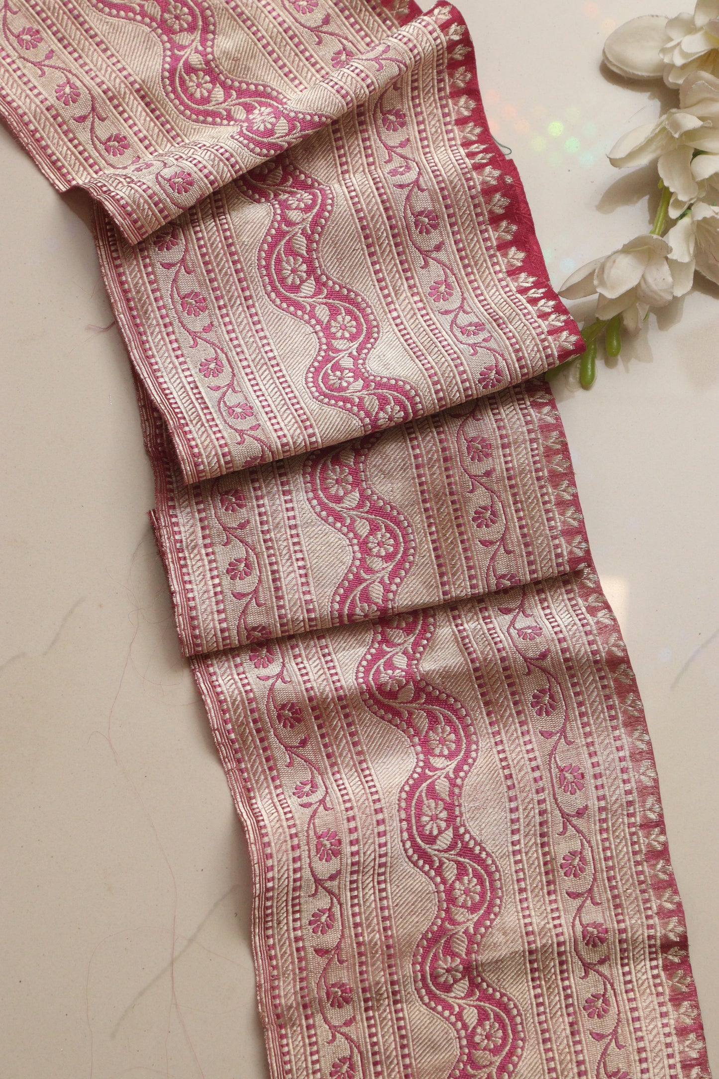 Pink Banarasi Handloom Vintage Pure Silk Border Lace ( 1 Mtr ) - Luxurion World