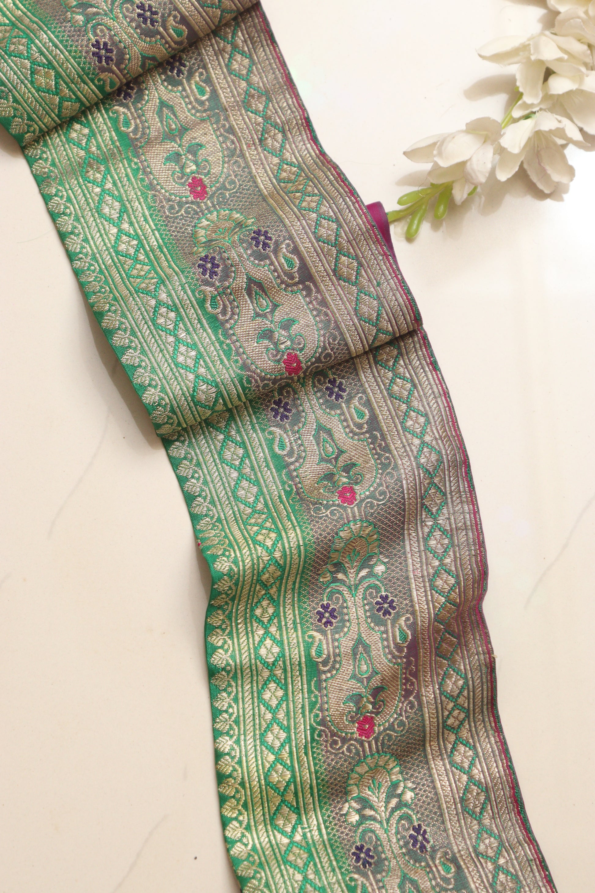 Green Banarasi Handloom Vintage Pure Silk Border Lace ( 1 Mtr ) - Luxurion World