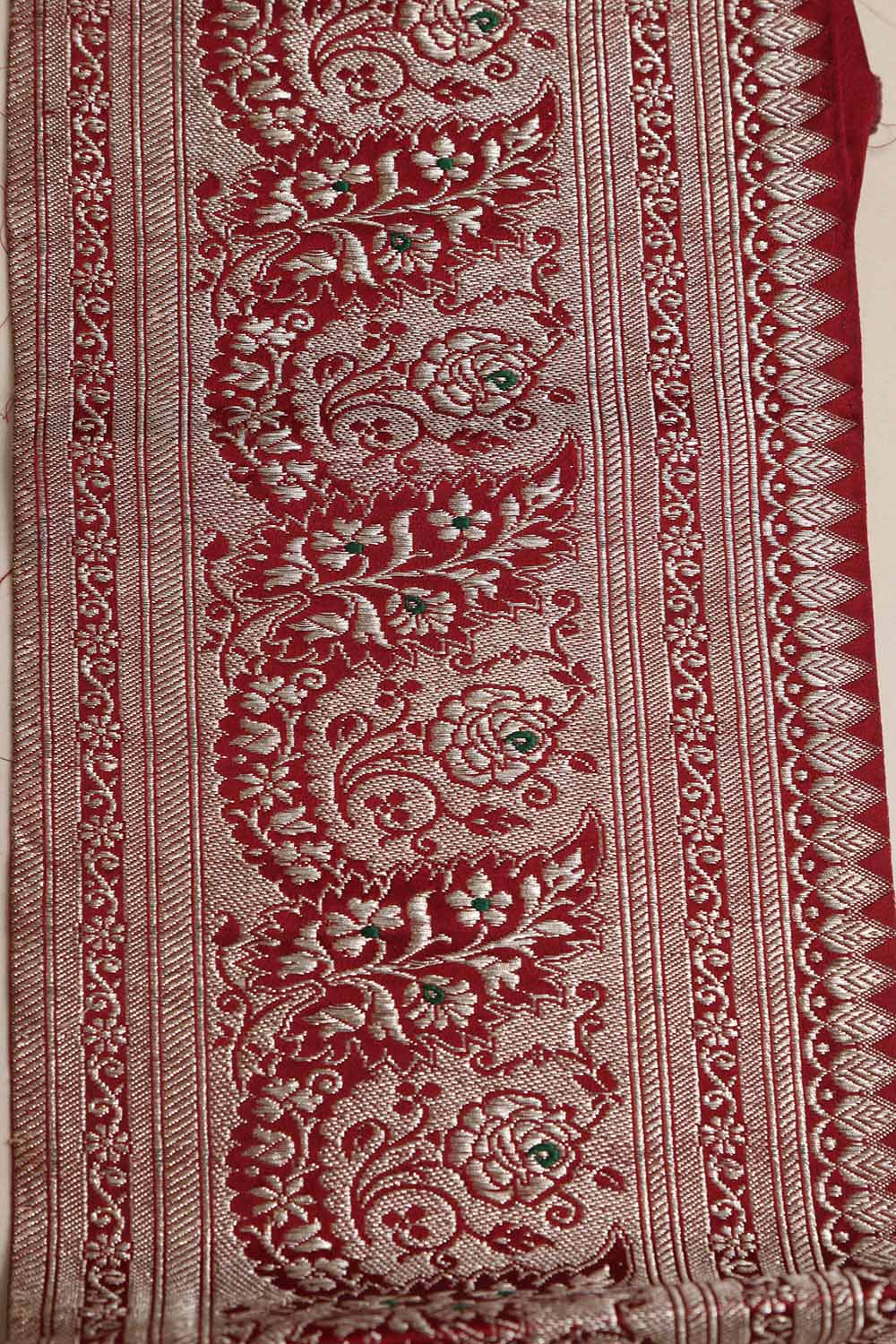 Maroon Banarasi Handloom Vintage Pure Silk Border Lace ( 1 Mtr ) - Luxurion World