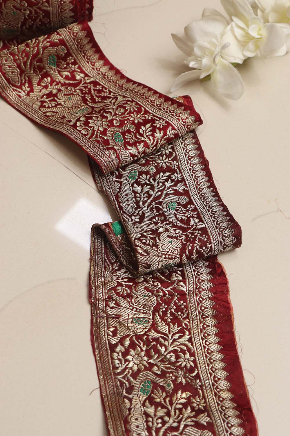 Red Banarasi Handloom Vintage Pure Silk Border Lace ( 1 Mtr ) - Luxurion World