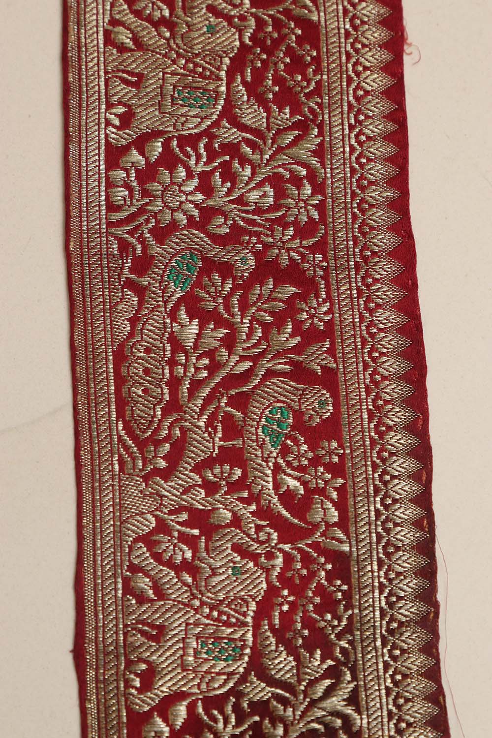 Red Banarasi Handloom Vintage Pure Silk Border Lace ( 1 Mtr ) - Luxurion World