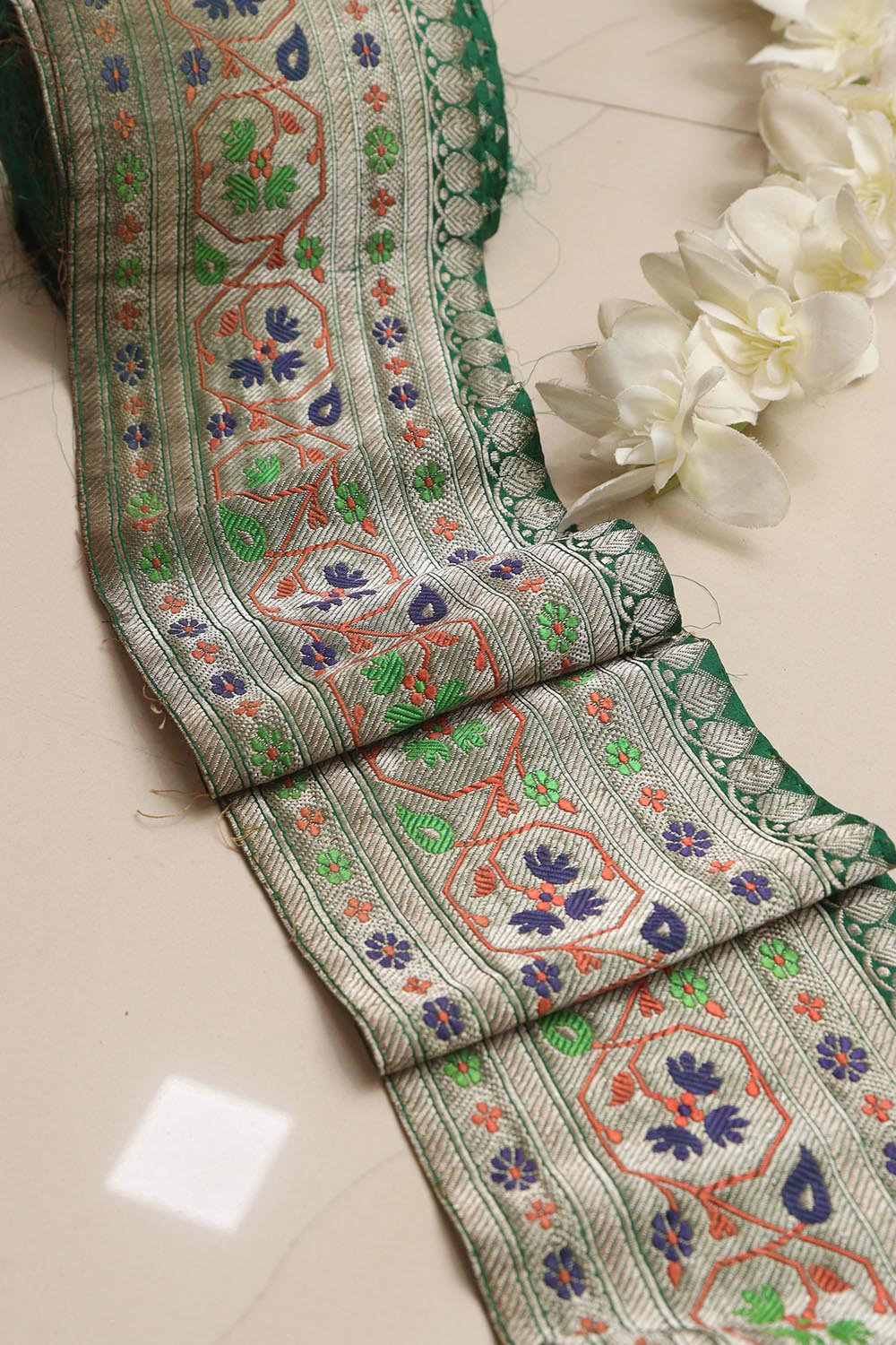Green Banarasi Handloom Vintage Pure Silk Border Lace ( 1 Mtr ) - Luxurion World