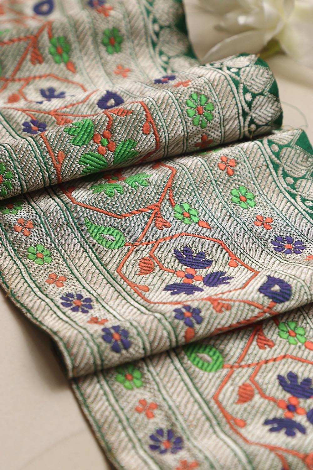 Green Banarasi Handloom Vintage Pure Silk Border Lace ( 1 Mtr ) - Luxurion World
