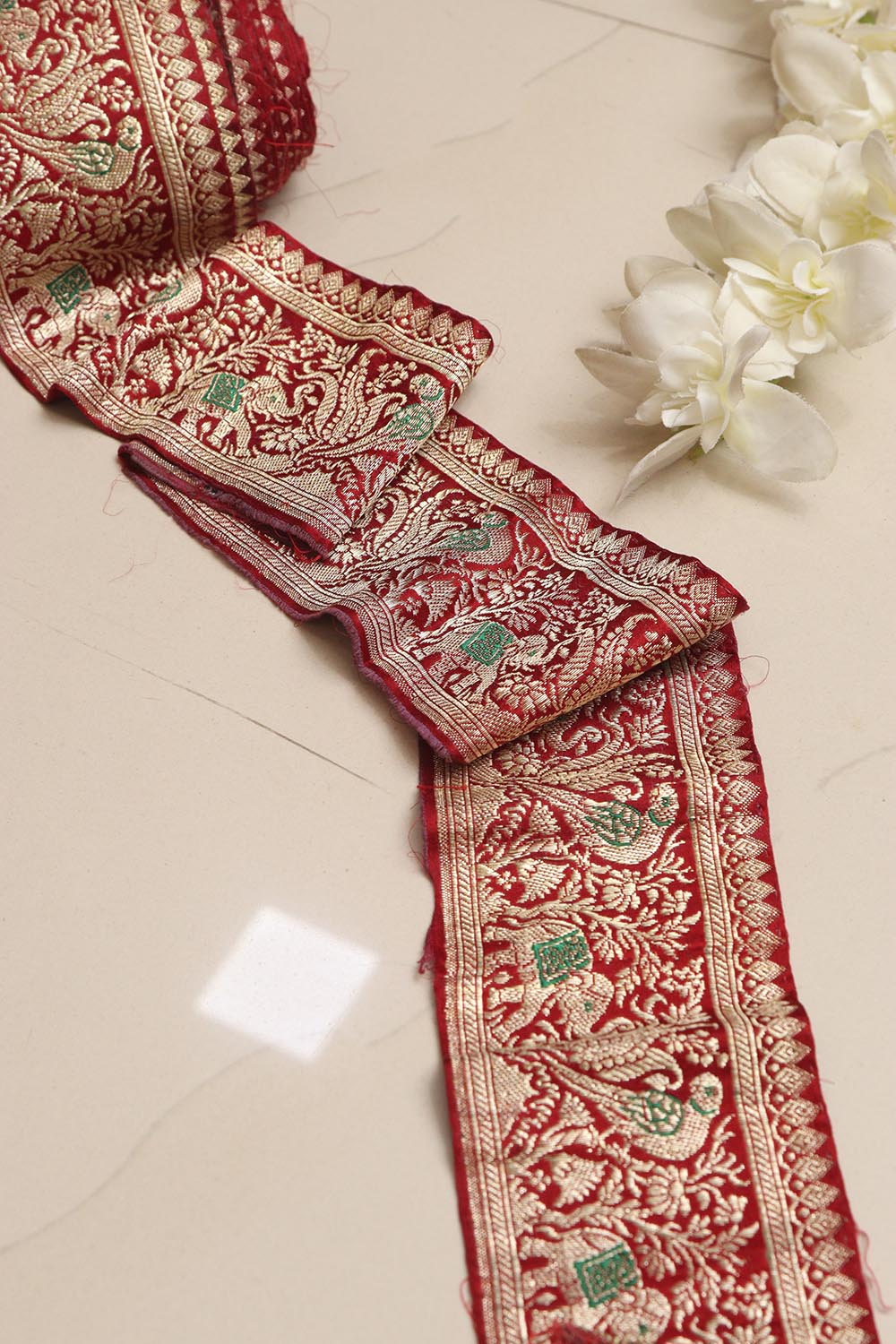 Red Banarasi Handloom Vintage Pure Silk Border Lace ( 1 Mtr ) - Luxurion World