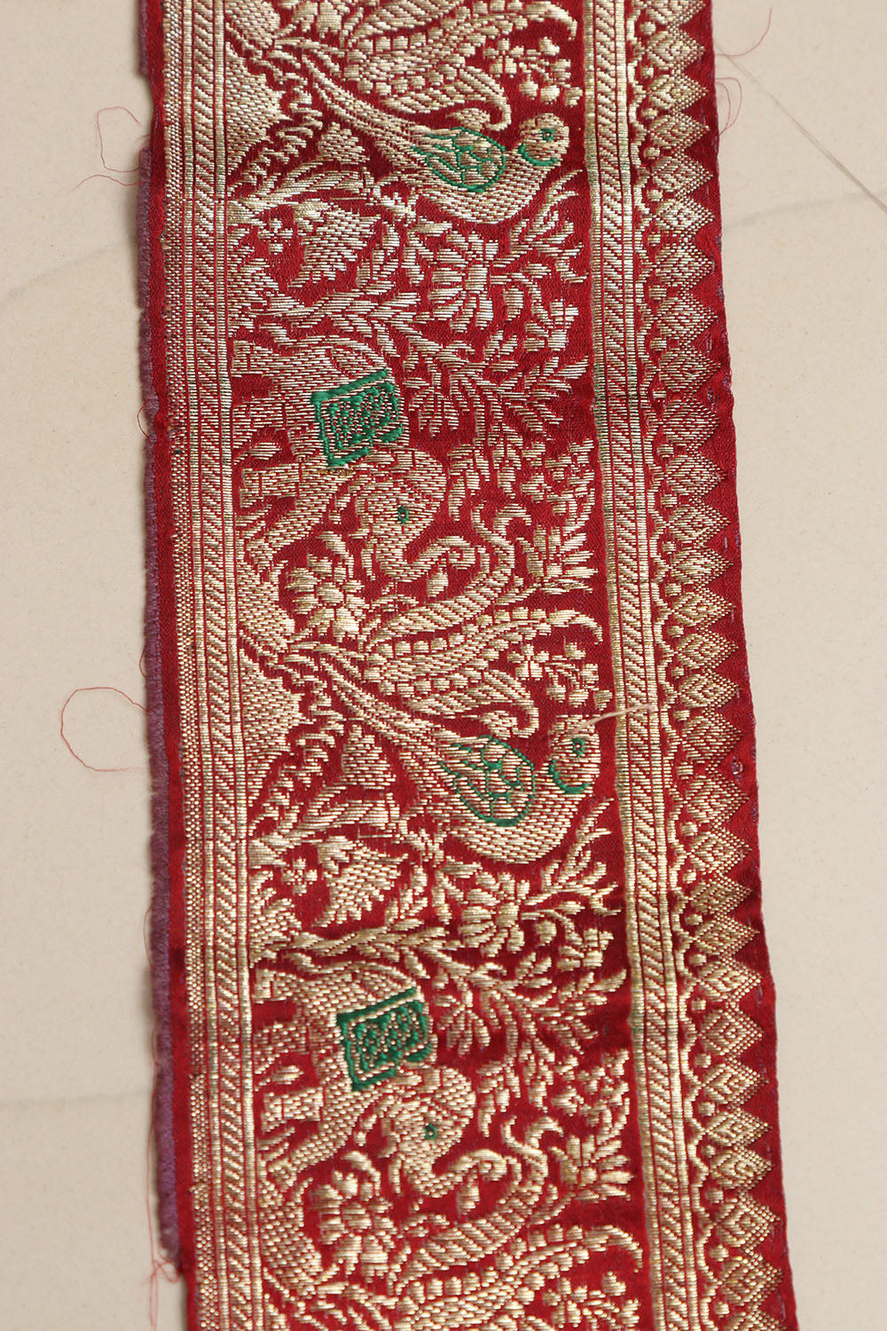 Red Banarasi Handloom Vintage Pure Silk Border Lace ( 1 Mtr ) - Luxurion World
