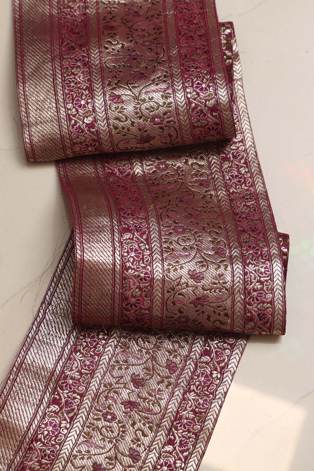Pink Banarasi Handloom Vintage Pure Silk Border Lace ( 1.25 Mtr ) - Luxurion World