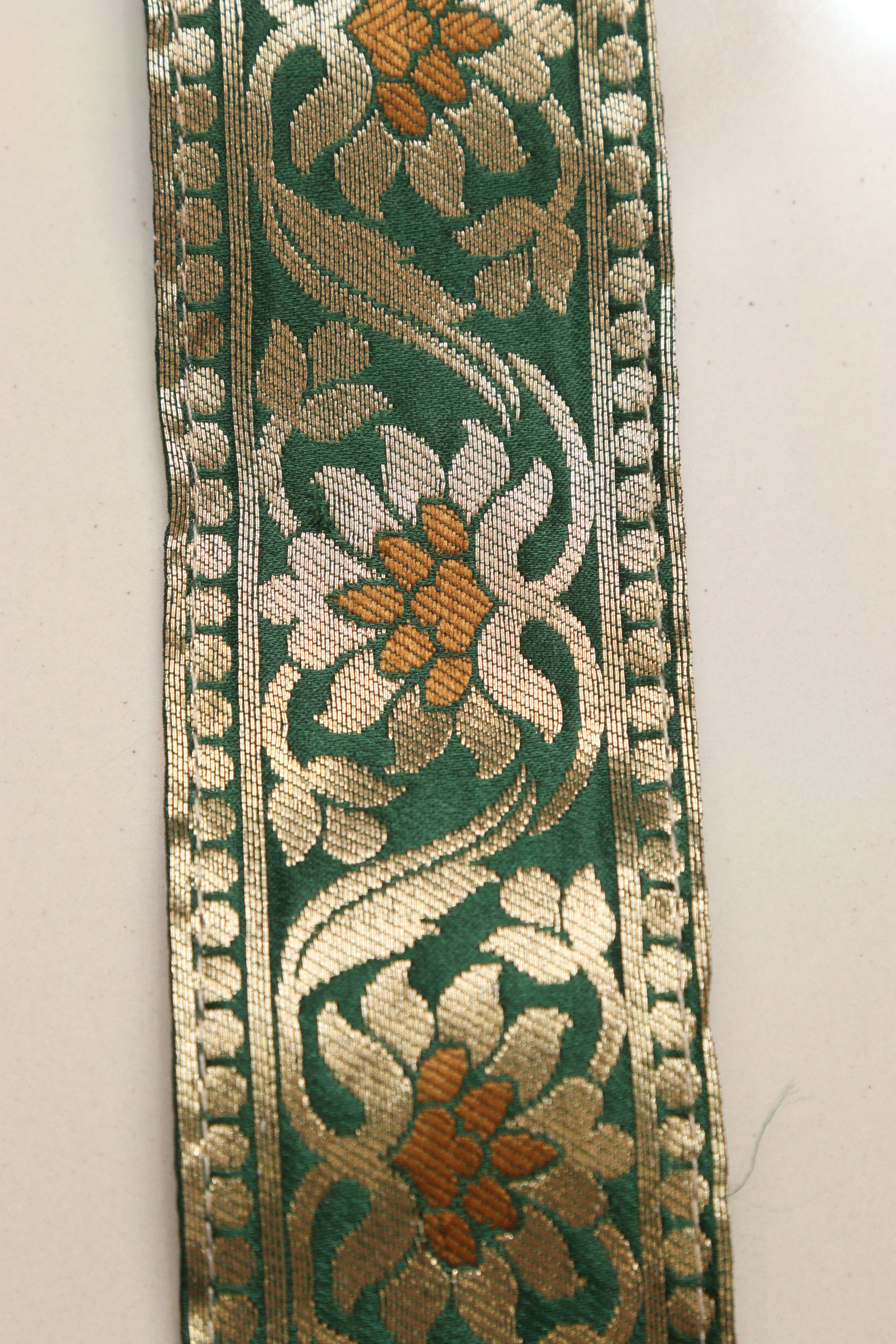 Green Banarasi Handloom Vintage Pure Silk Border Lace ( 1 Mtr ) - Luxurion World