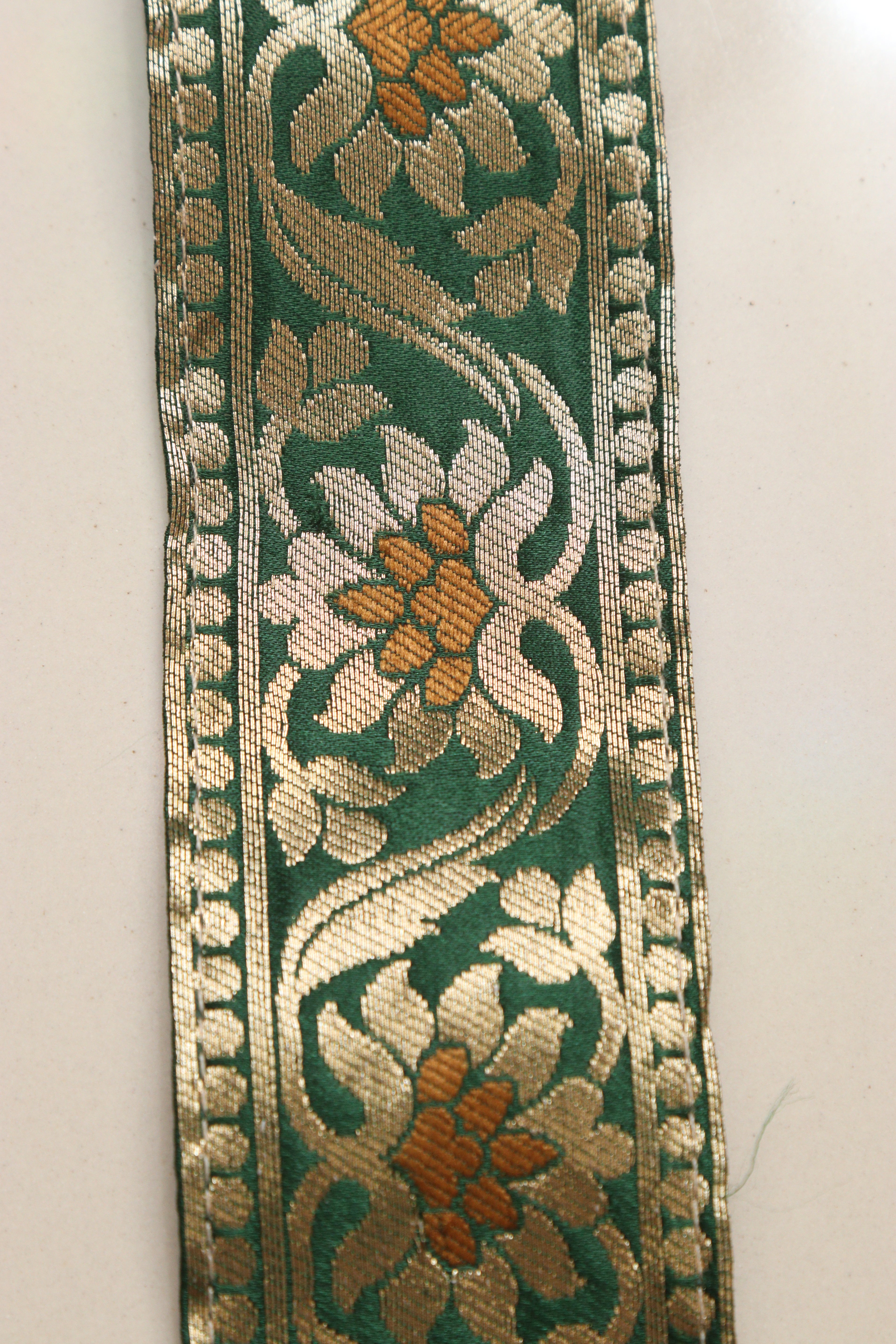Green Banarasi Handloom Vintage Pure Silk Border Lace ( 1 Mtr ) - Luxurion World