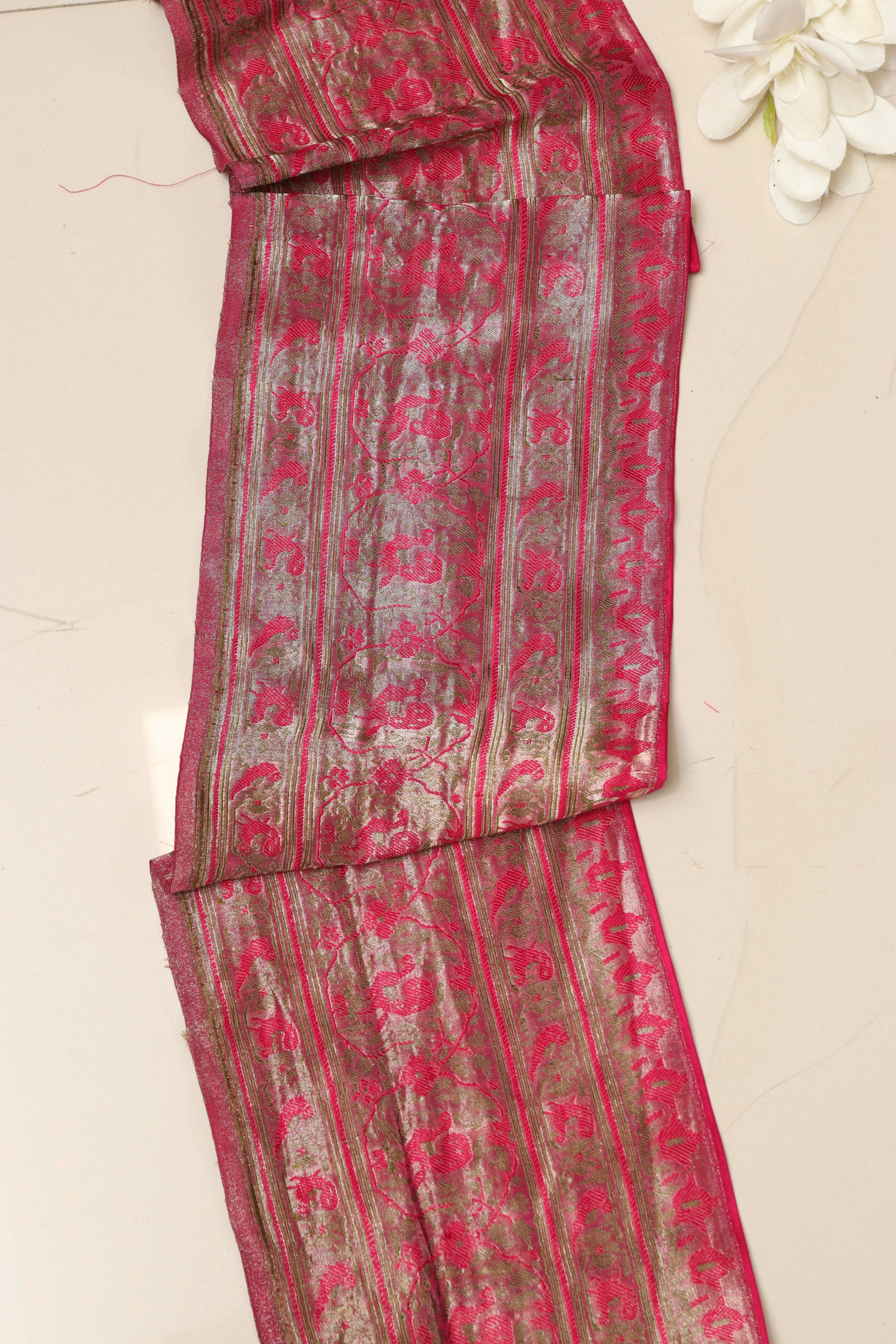 Exquisite Pink Banarasi Handloom Vintage Pure Silk Border Lace - Luxurion World
