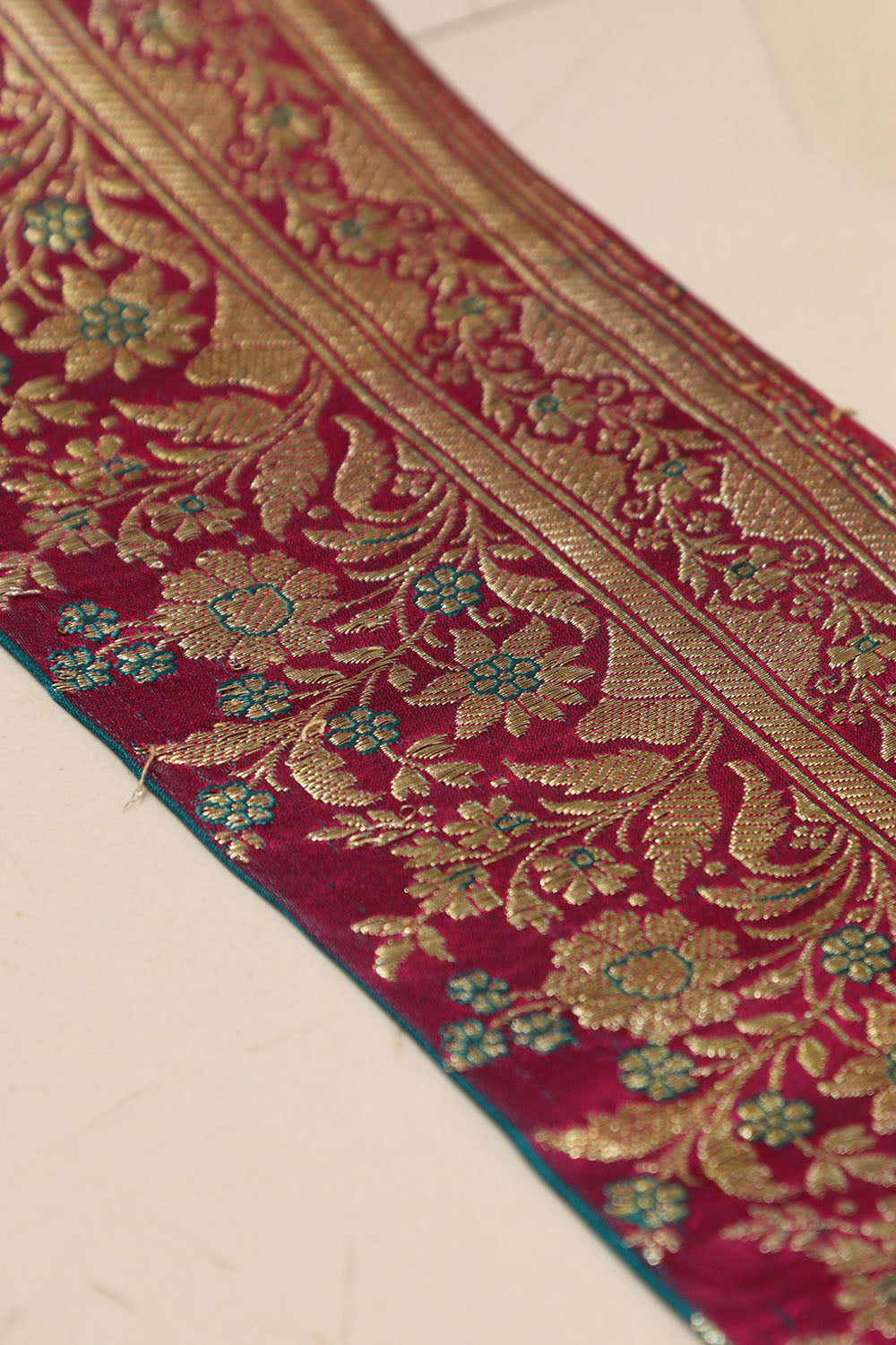 Pink Banarasi Handloom Vintage Pure Silk Border Lace ( 1 Mtr ) - Luxurion World