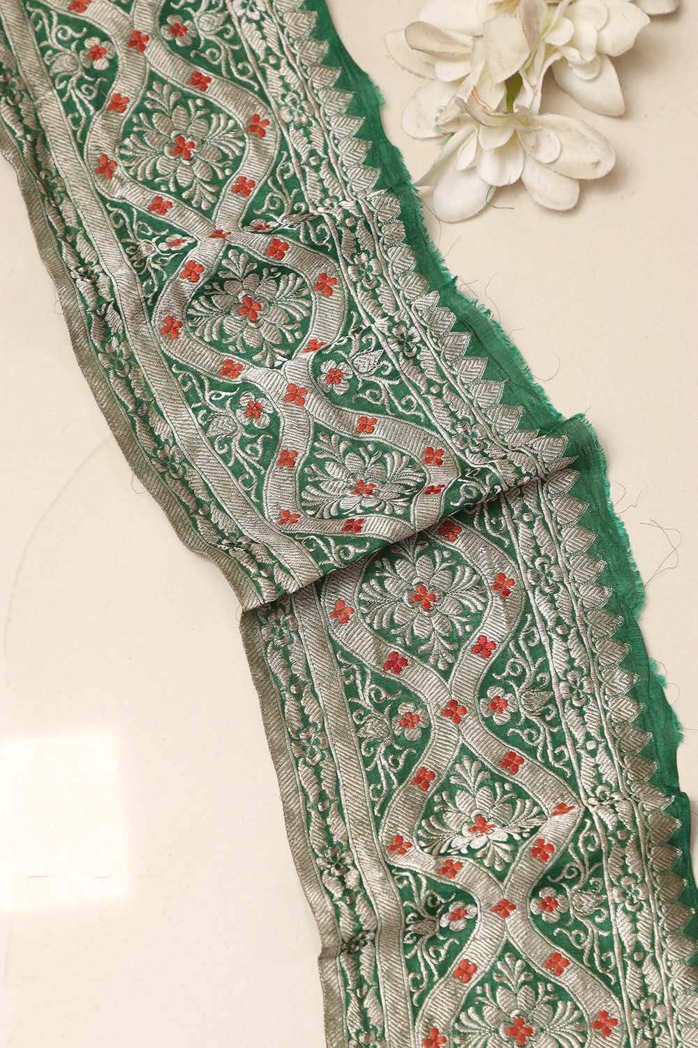 Green Banarasi Handloom Vintage Pure Silk Border Lace ( 1 Mtr ) - Luxurion World