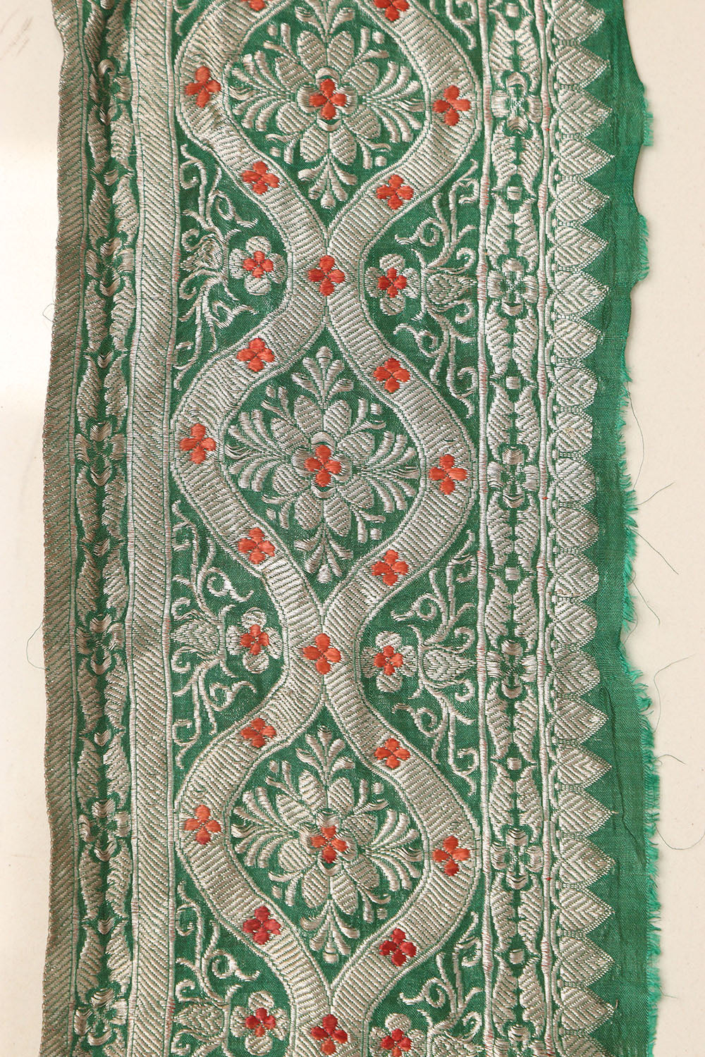 Green Banarasi Handloom Vintage Pure Silk Border Lace ( 1 Mtr ) - Luxurion World