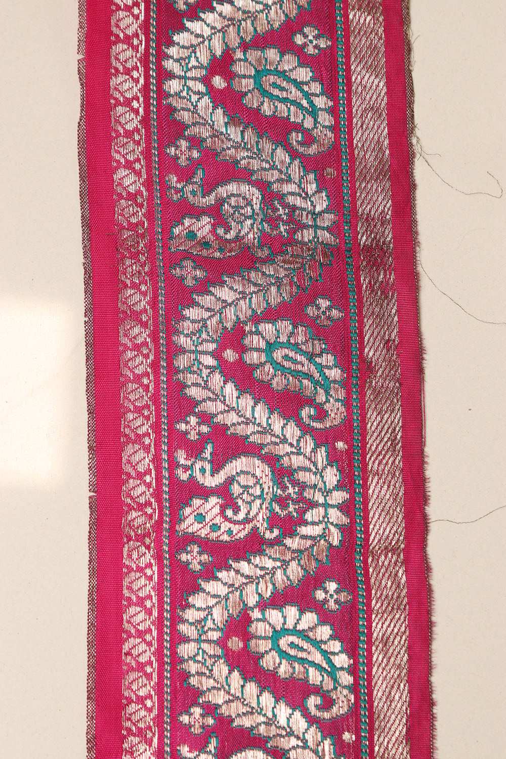Pink Banarasi Handloom Vintage Pure Silk Border Lace ( 1 Mtr ) - Luxurion World