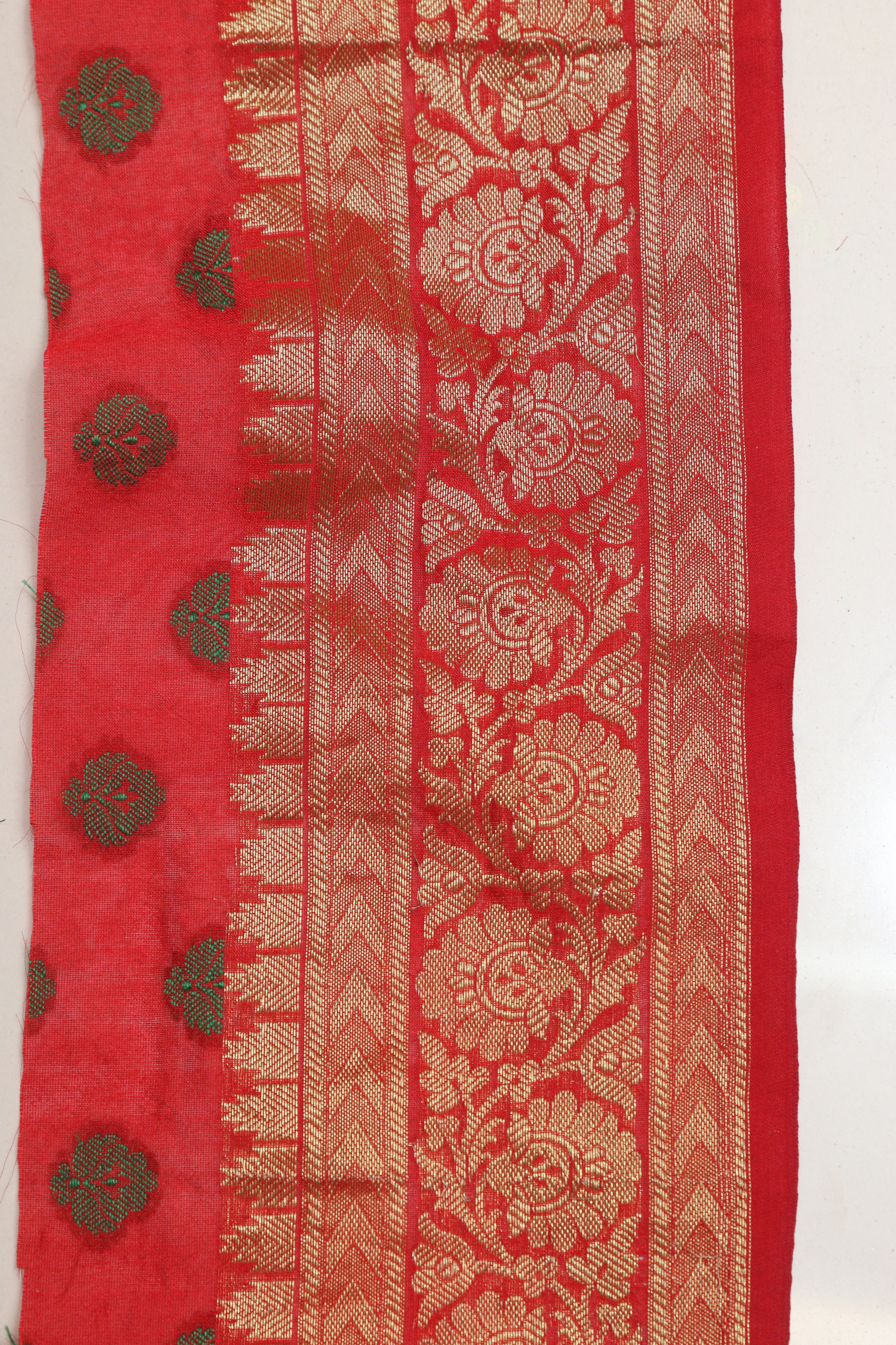 Stunning Red Banarasi Silk Lace ( 1 Mtr ) - Luxurion World