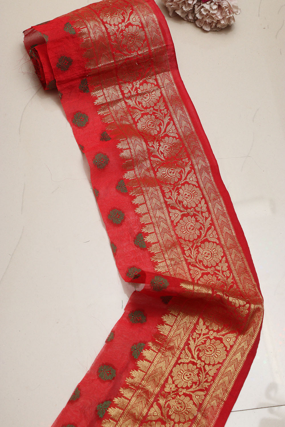 Stunning Red Banarasi Silk Lace ( 1 Mtr ) - Luxurion World
