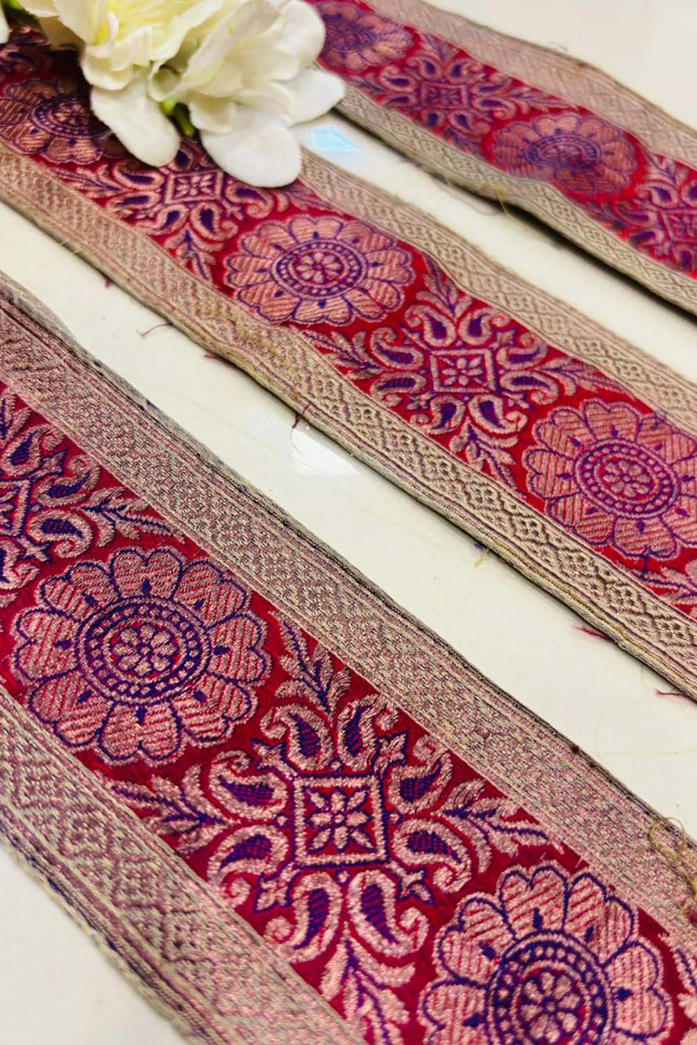 Pastel Banarasi Handloom Vintage Pure Silk Border Lace ( 1 Mtr ) - Luxurion World