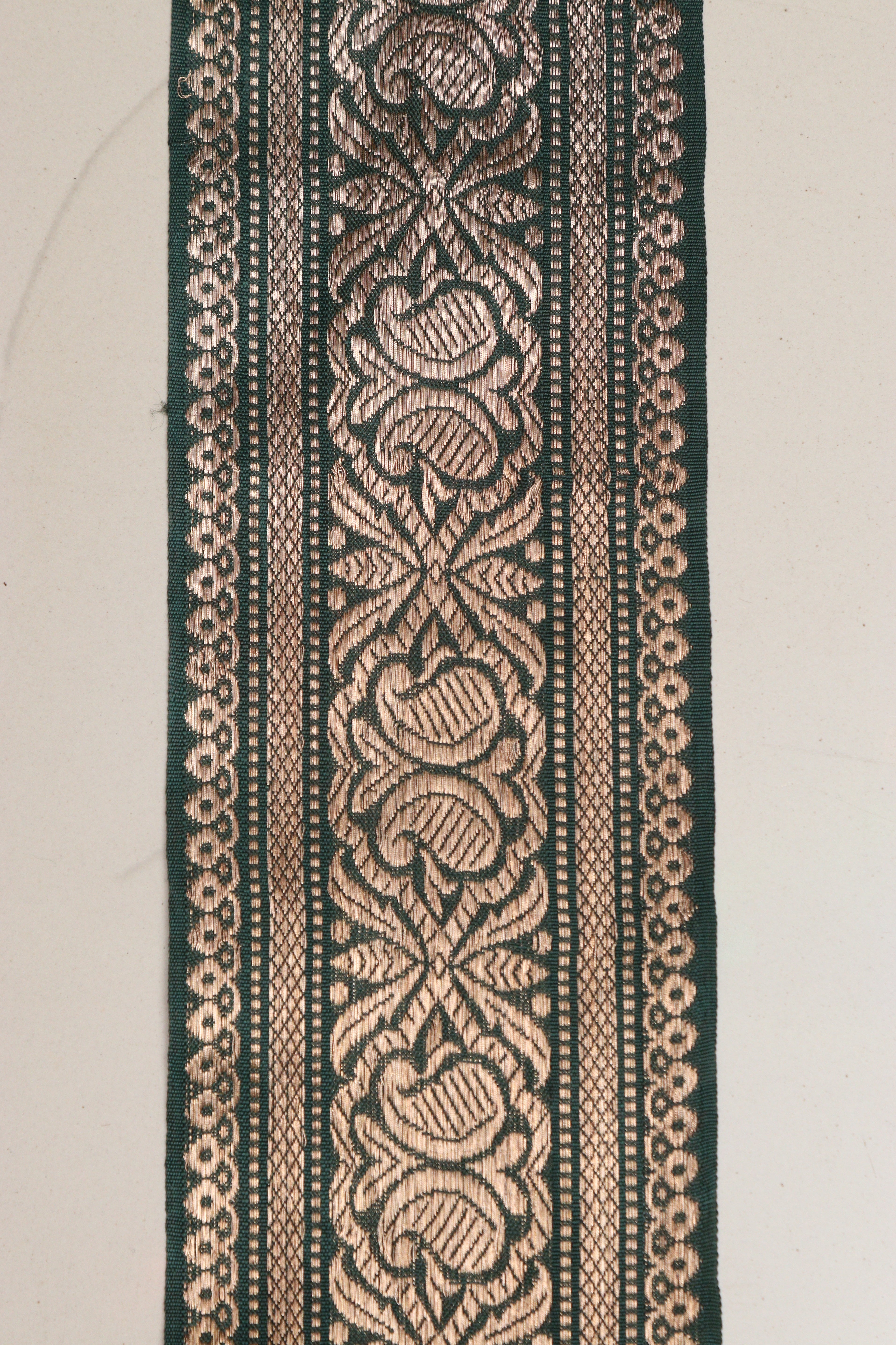 Green Banarasi Handloom Vintage Pure Silk Border Lace ( 1 Mtr ) - Luxurion World