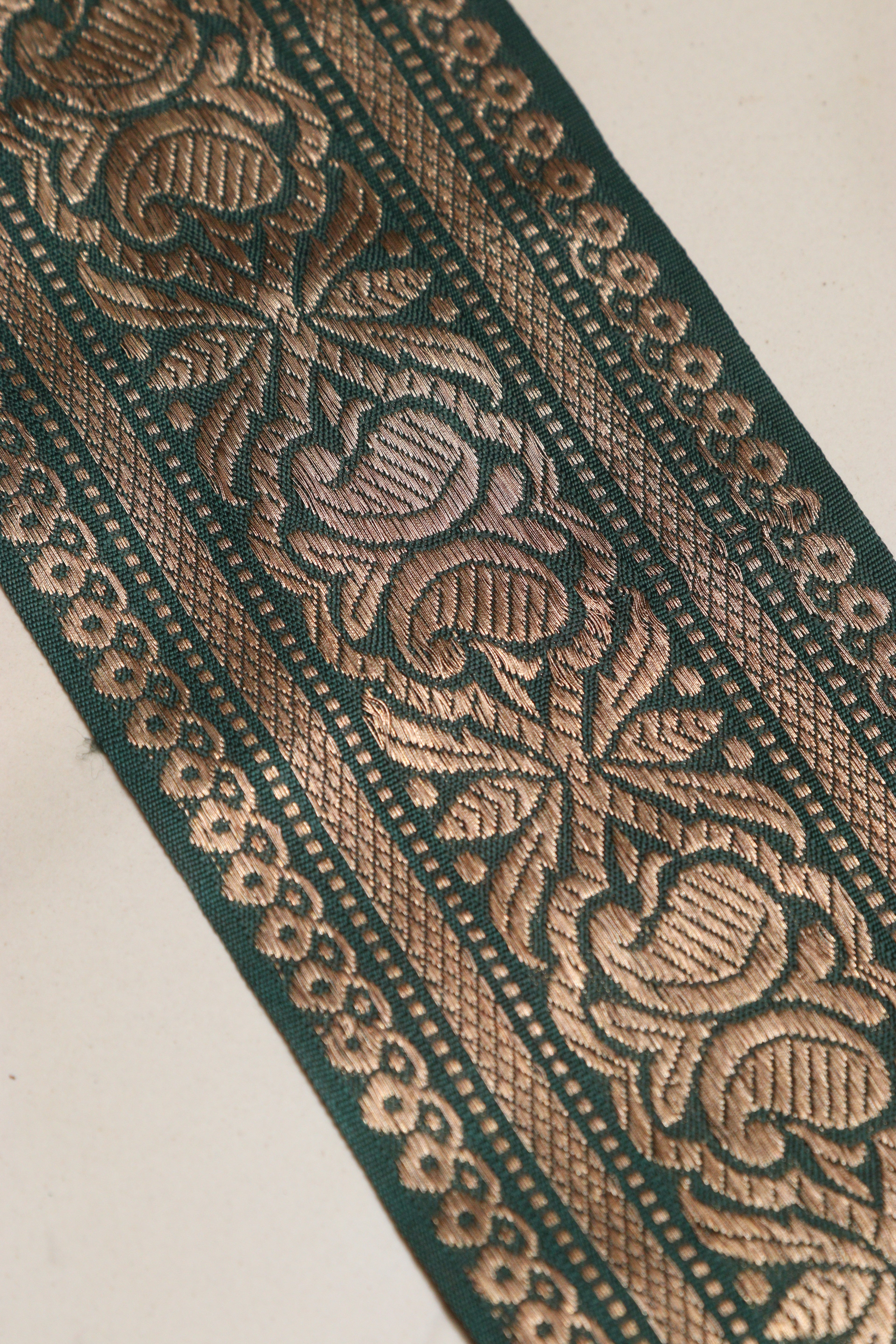 Green Banarasi Handloom Vintage Pure Silk Border Lace ( 1 Mtr ) - Luxurion World
