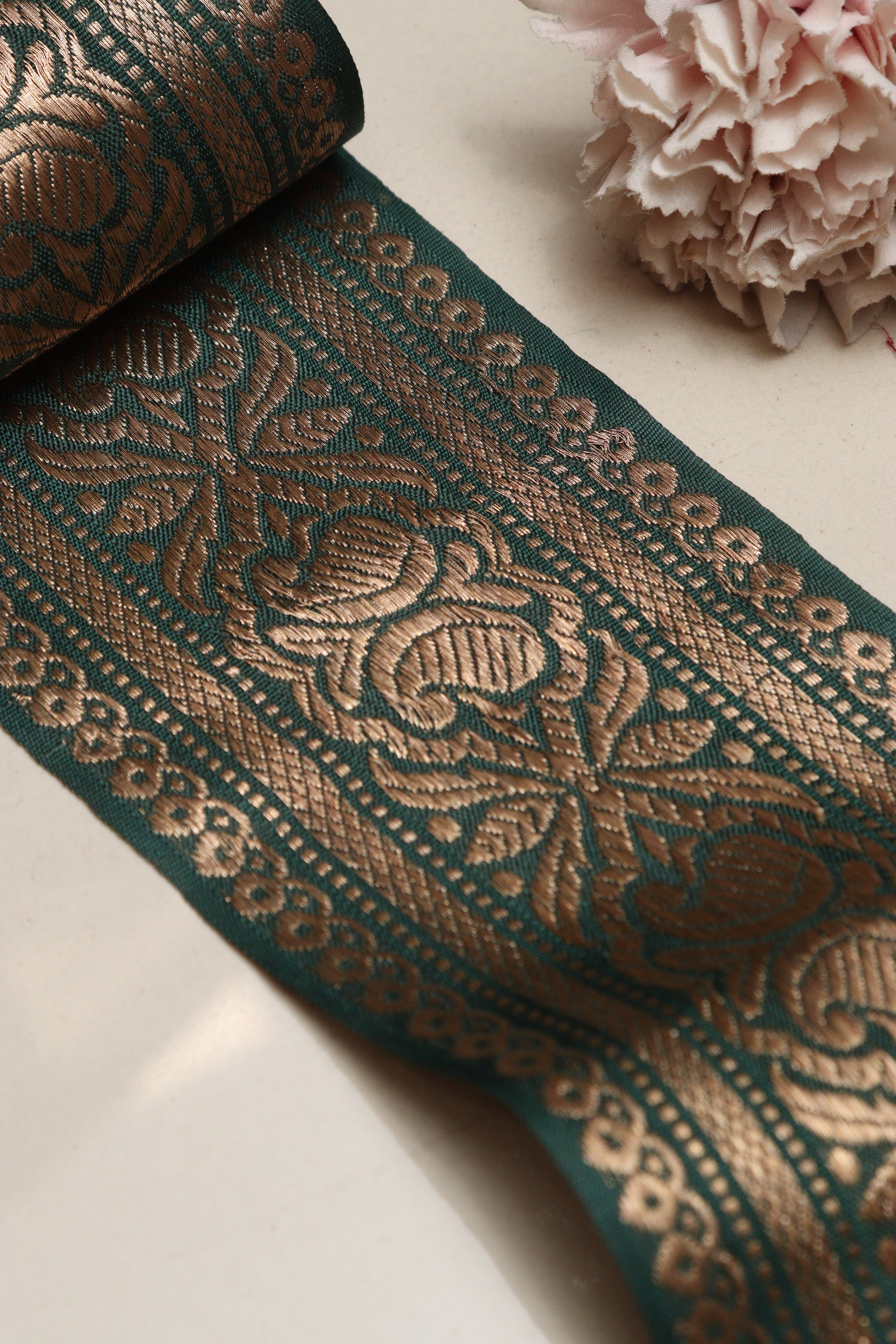 Green Banarasi Handloom Vintage Pure Silk Border Lace ( 1 Mtr ) - Luxurion World