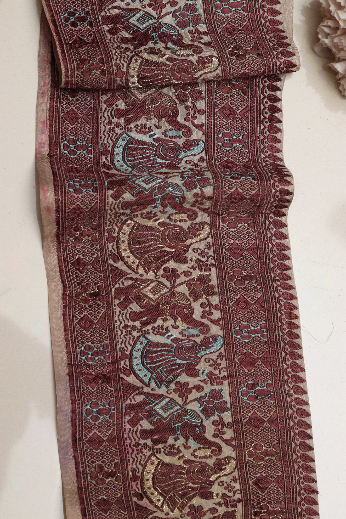 Maroon Banarasi Handloom Vintage Pure Silk Border Lace ( 1 Mtr ) - Luxurion World