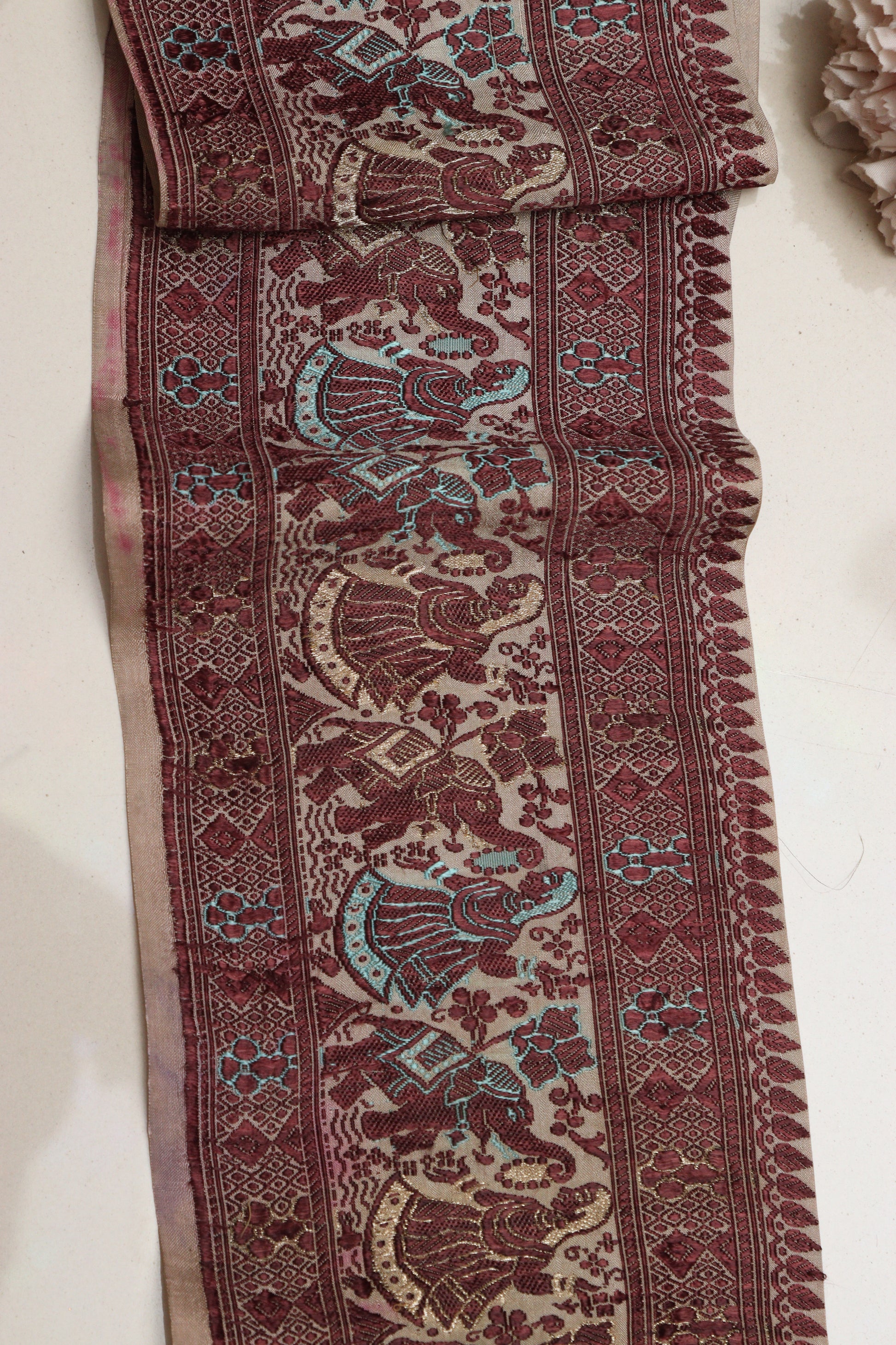 Maroon Banarasi Handloom Vintage Pure Silk Border Lace ( 1 Mtr ) - Luxurion World