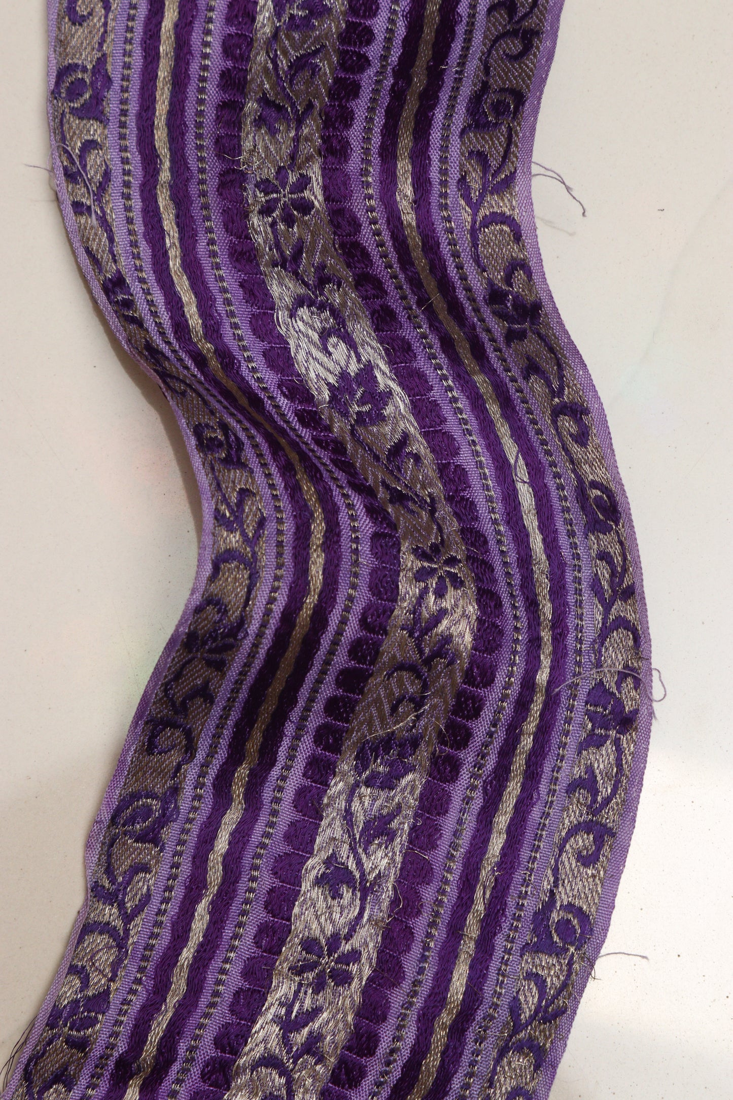 Exquisite Purple Banarasi Handloom Vintage Pure Silk Border Lace ( 1 Mtr ) - Luxurion World