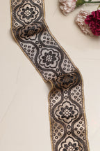 Golden Banarasi Handloom Vintage Pure Silk Border Lace ( 1 Mtr ) - Luxurion World