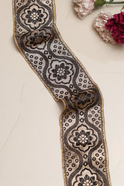 Golden Banarasi Handloom Vintage Pure Silk Border Lace ( 1 Mtr ) - Luxurion World