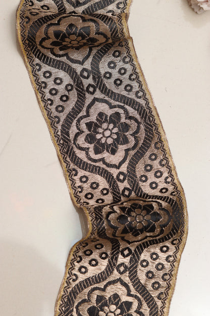 Golden Banarasi Handloom Vintage Pure Silk Border Lace ( 1 Mtr ) - Luxurion World