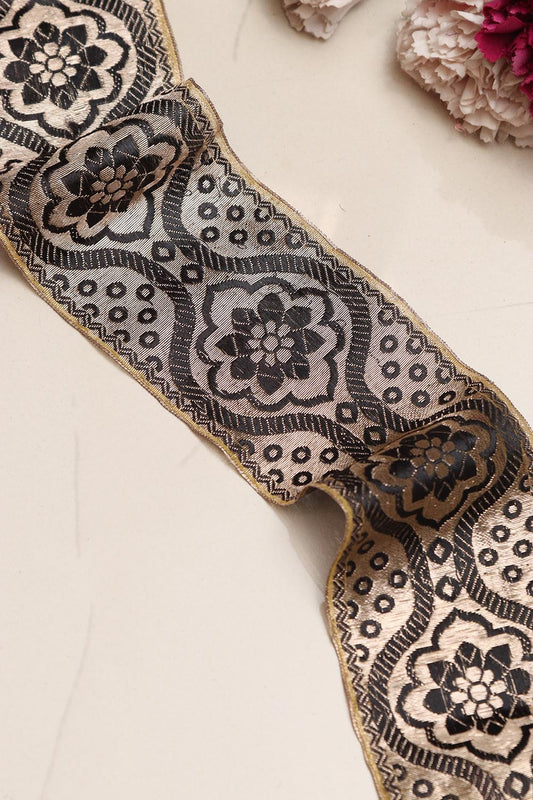 Golden Banarasi Handloom Vintage Pure Silk Border Lace ( 1 Mtr ) - Luxurion World