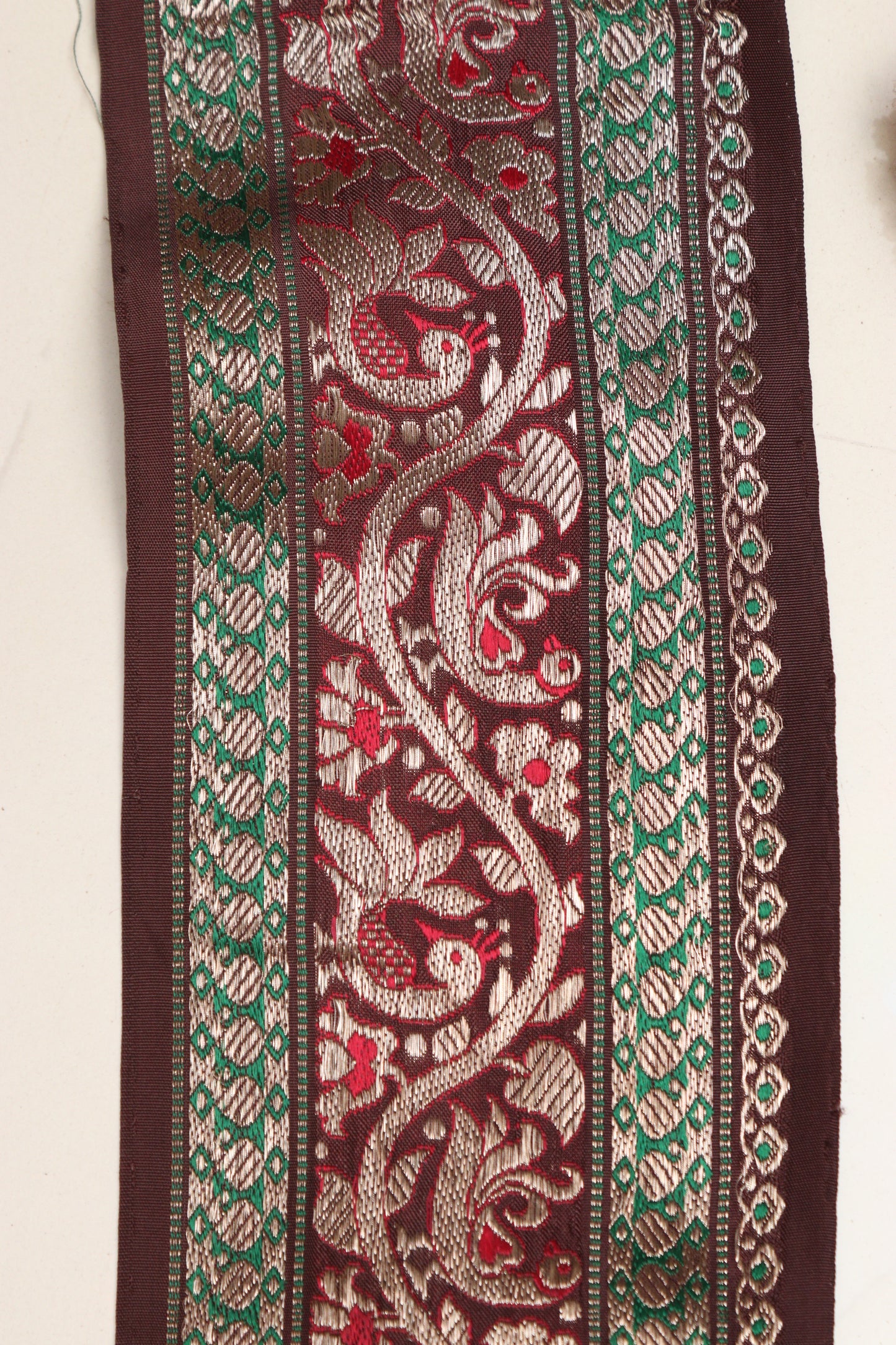 Maroon Banarasi Handloom Vintage Pure Silk Border Lace ( 1 Mtr ) - Luxurion World