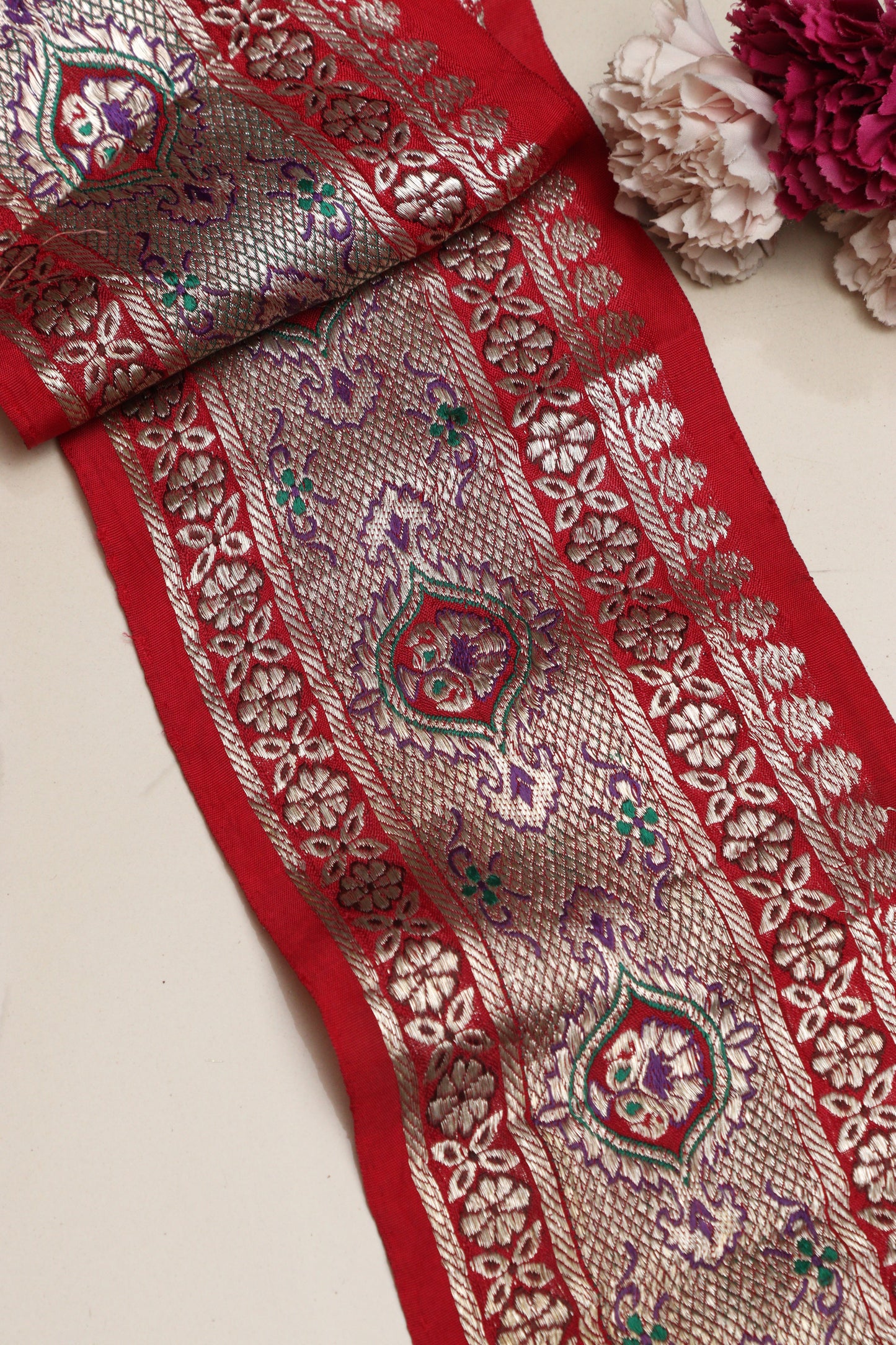 Red Banarasi Handloom Vintage Pure Silk Border Lace ( 1 Mtr ) - Luxurion World