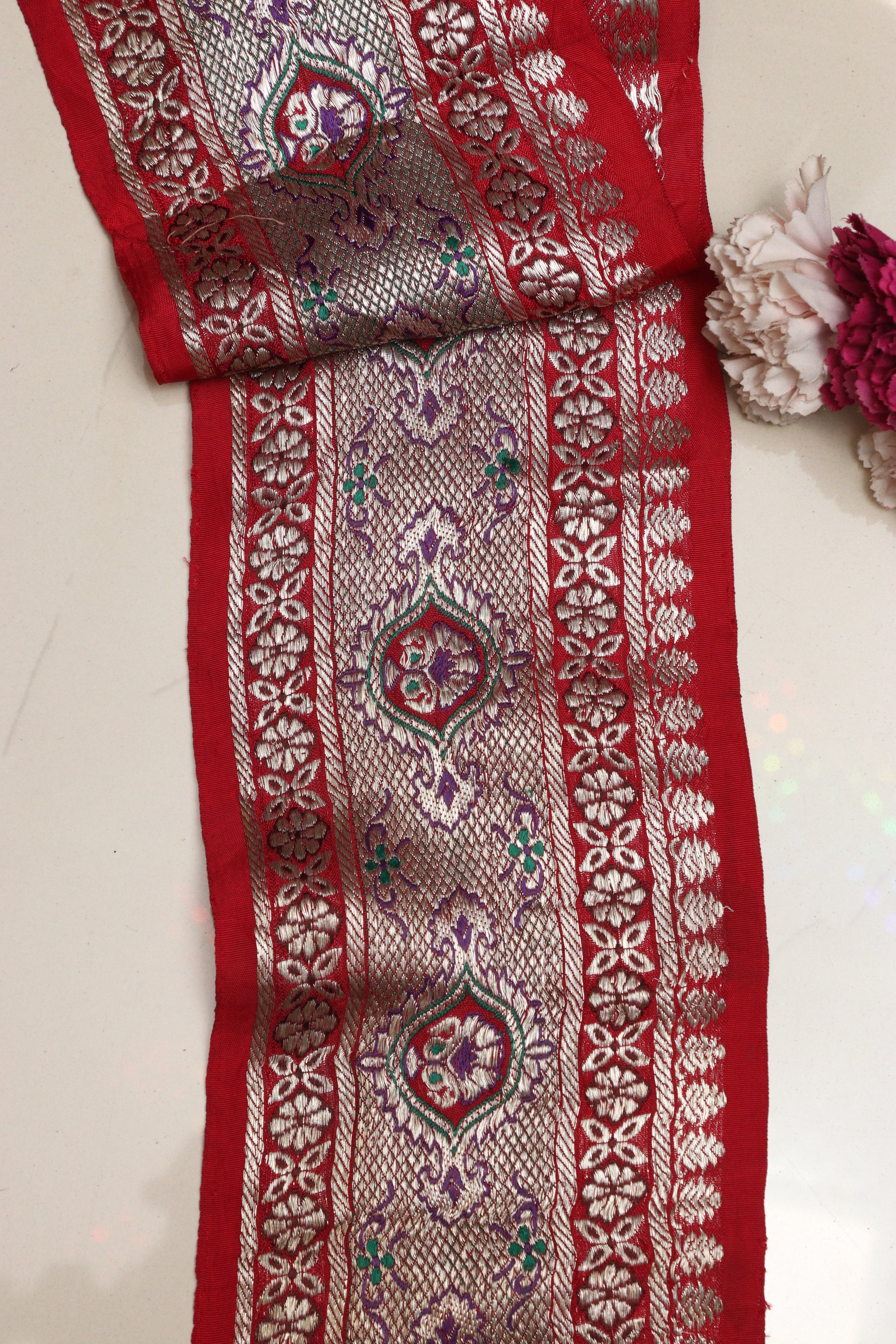 Red Banarasi Handloom Vintage Pure Silk Border Lace ( 1 Mtr ) - Luxurion World