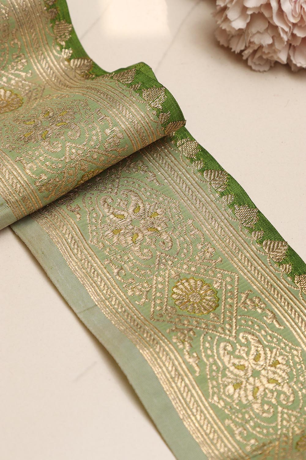 Green Banarasi Handloom Vintage Pure Silk Border Lace ( 4.15 Mtr ) - Luxurion World