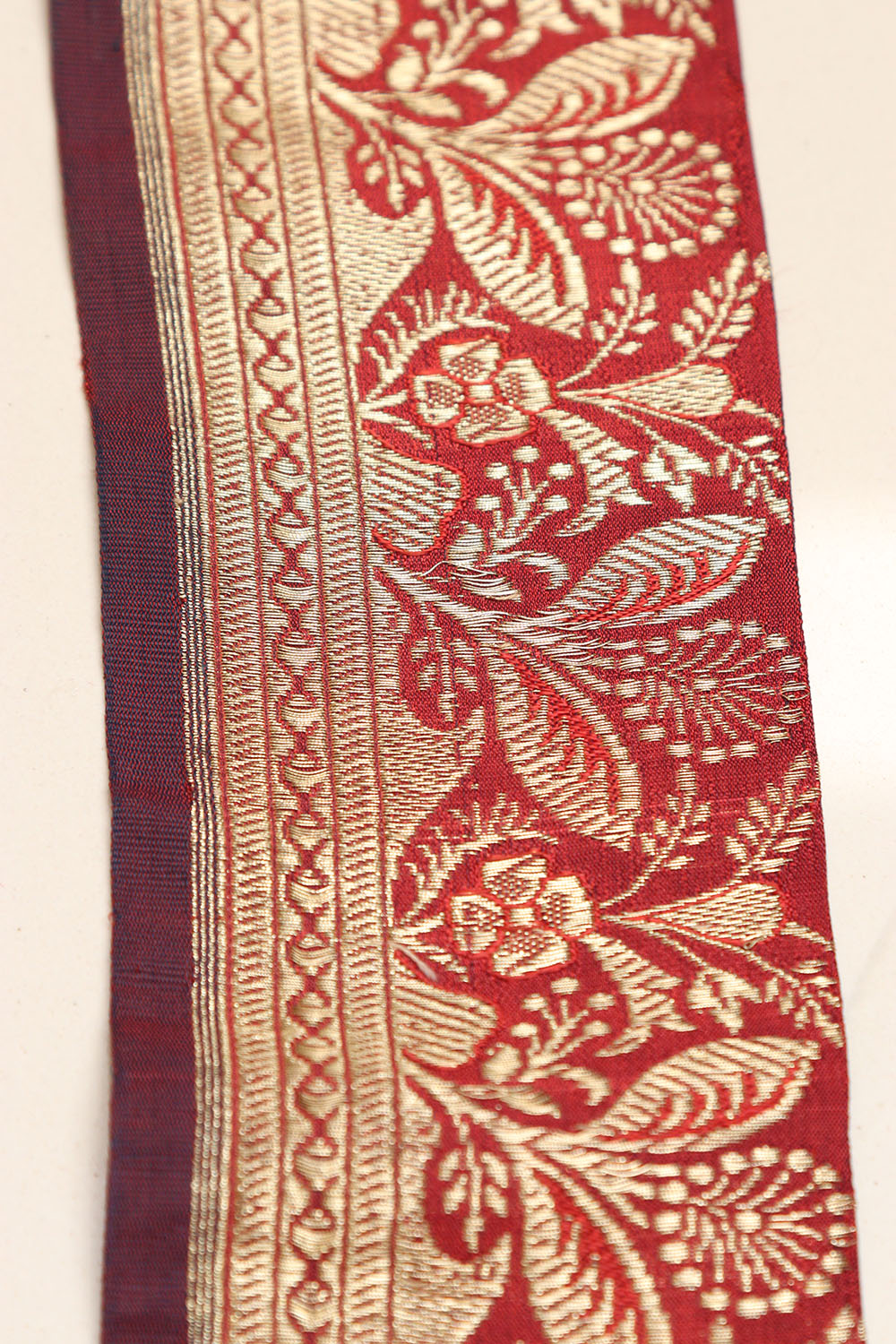 Red Banarasi Handloom Vintage Pure Silk Border Lace ( 1 Mtr ) - Luxurion World