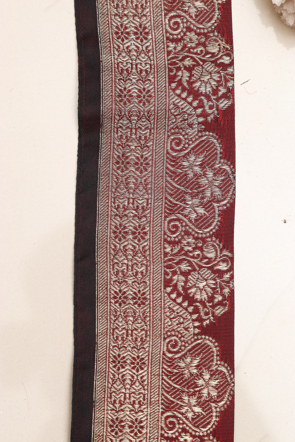 Red Banarasi Handloom Vintage Pure Silk Border Lace ( 1 Mtr ) - Luxurion World