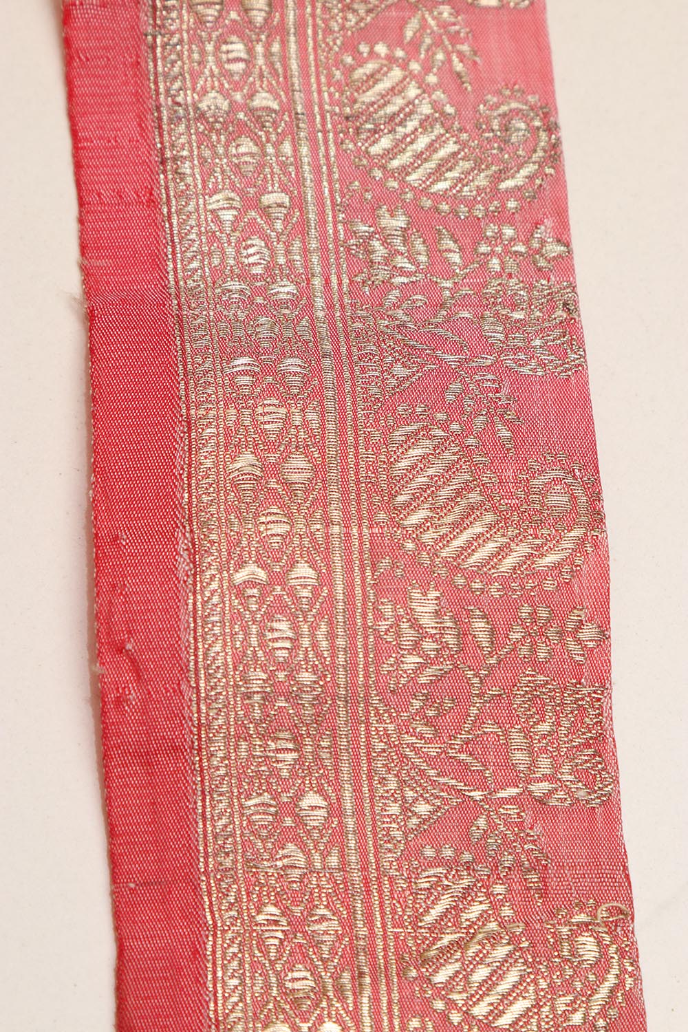 Pink Banarasi Handloom Vintage Pure Silk Border Lace ( 3.75 Mtr ) - Luxurion World