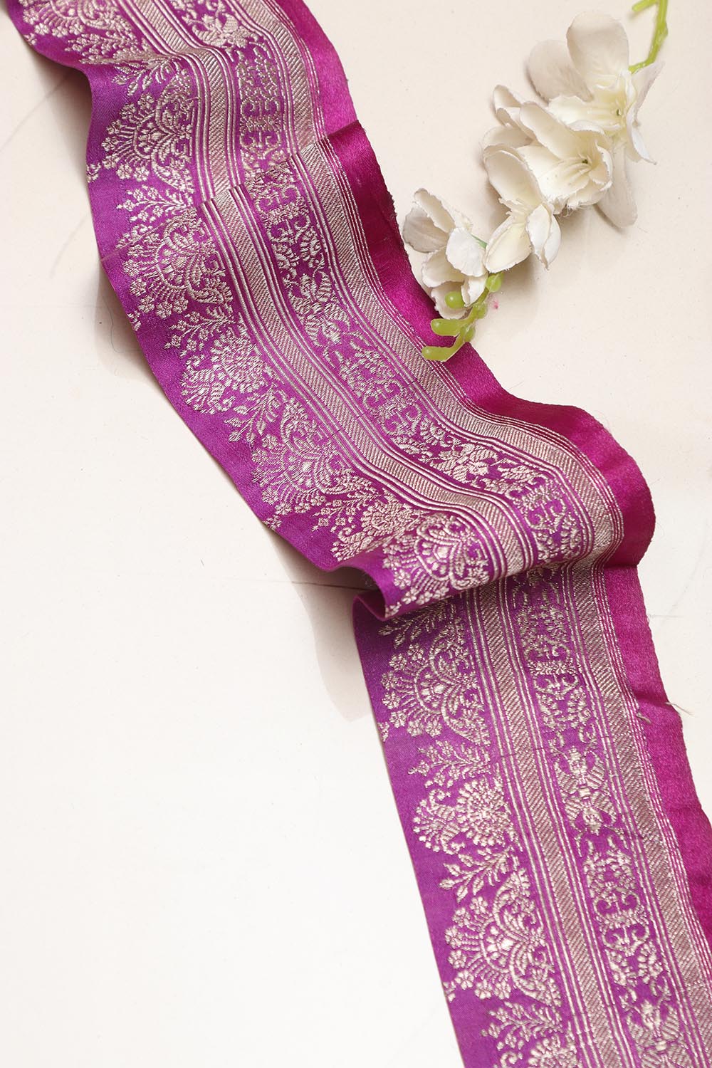 Pink Banarasi Handloom Vintage Pure Silk Border Lace ( 1 Mtr ) - Luxurion World