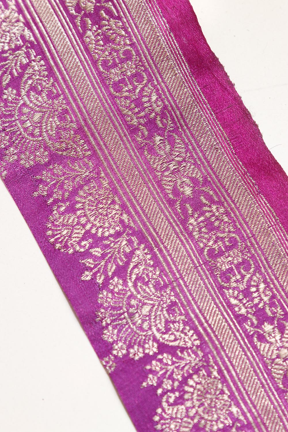 Pink Banarasi Handloom Vintage Pure Silk Border Lace ( 1 Mtr ) - Luxurion World