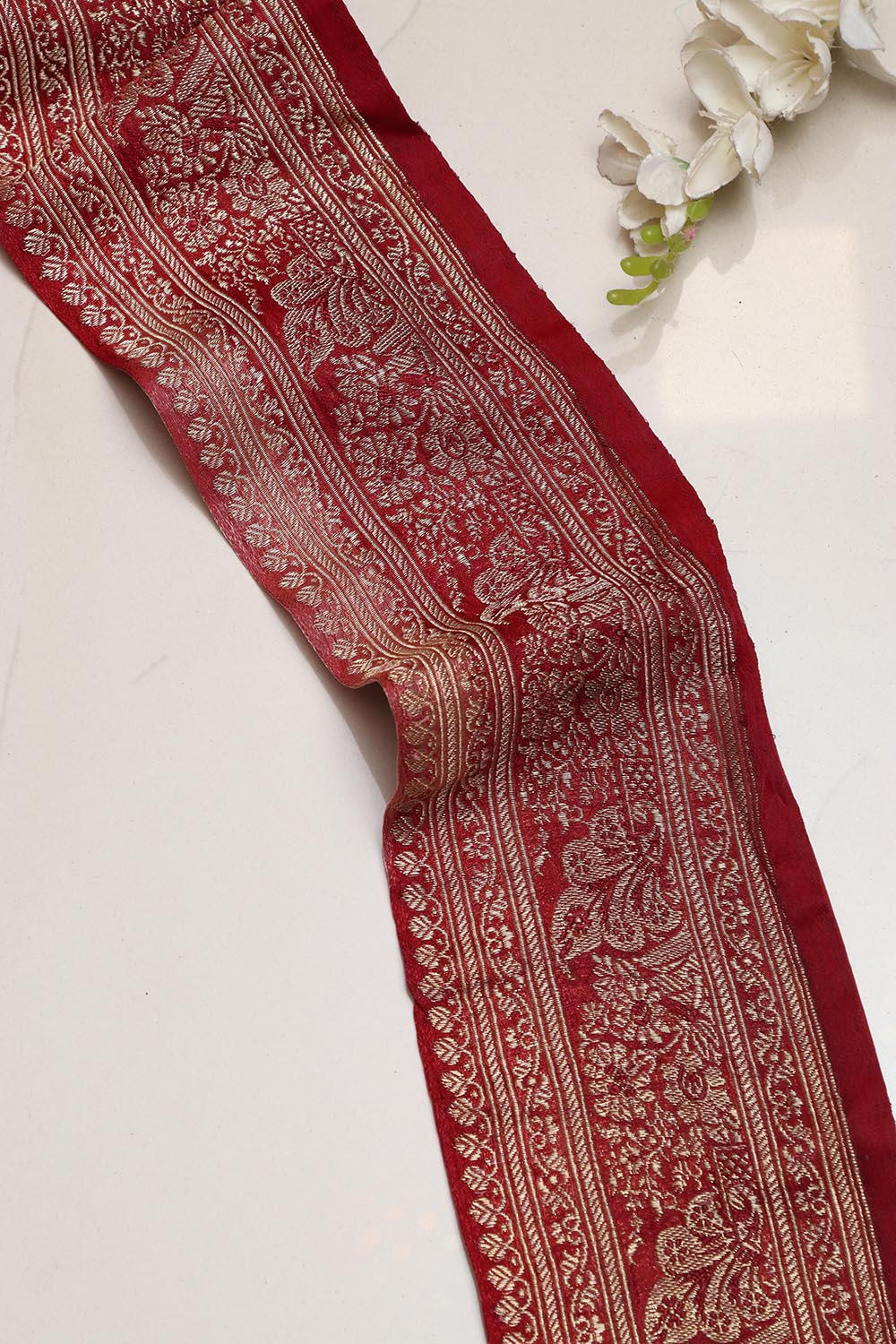 Red Banarasi Handloom Vintage Pure Silk Border Lace ( 1 Mtr ) - Luxurion World