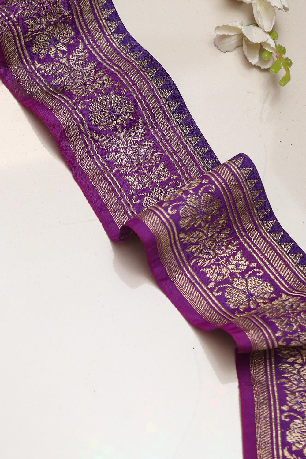Exquisite Purple Banarasi Handloom Vintage Pure Silk Border Lace ( 1 Mtr ) - Luxurion World