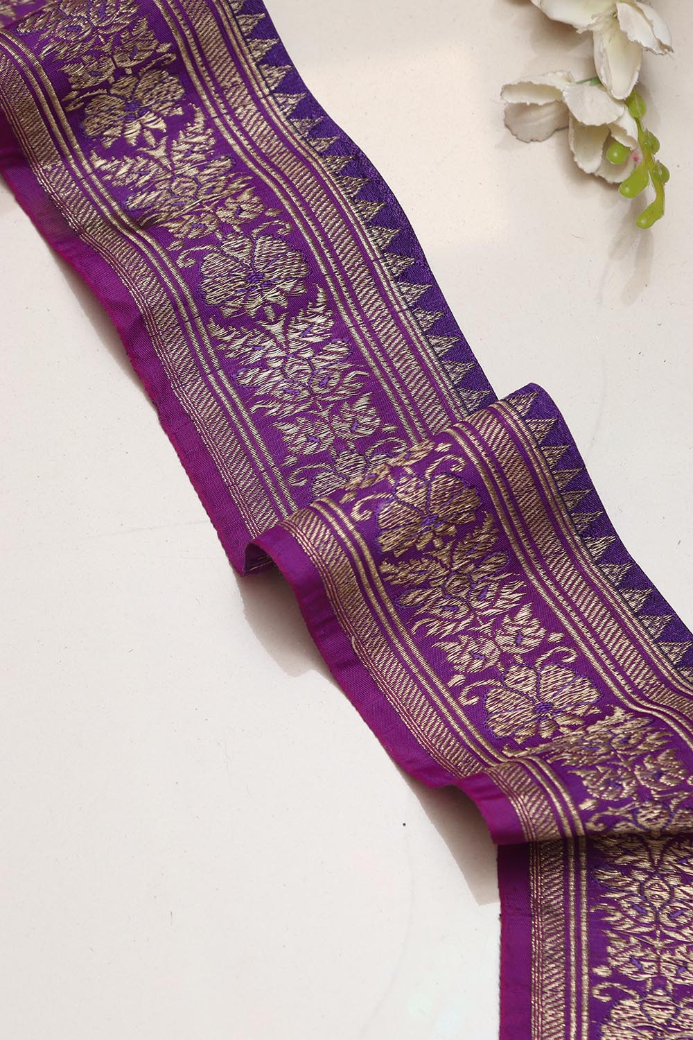 Exquisite Purple Banarasi Handloom Vintage Pure Silk Border Lace ( 1 Mtr ) - Luxurion World