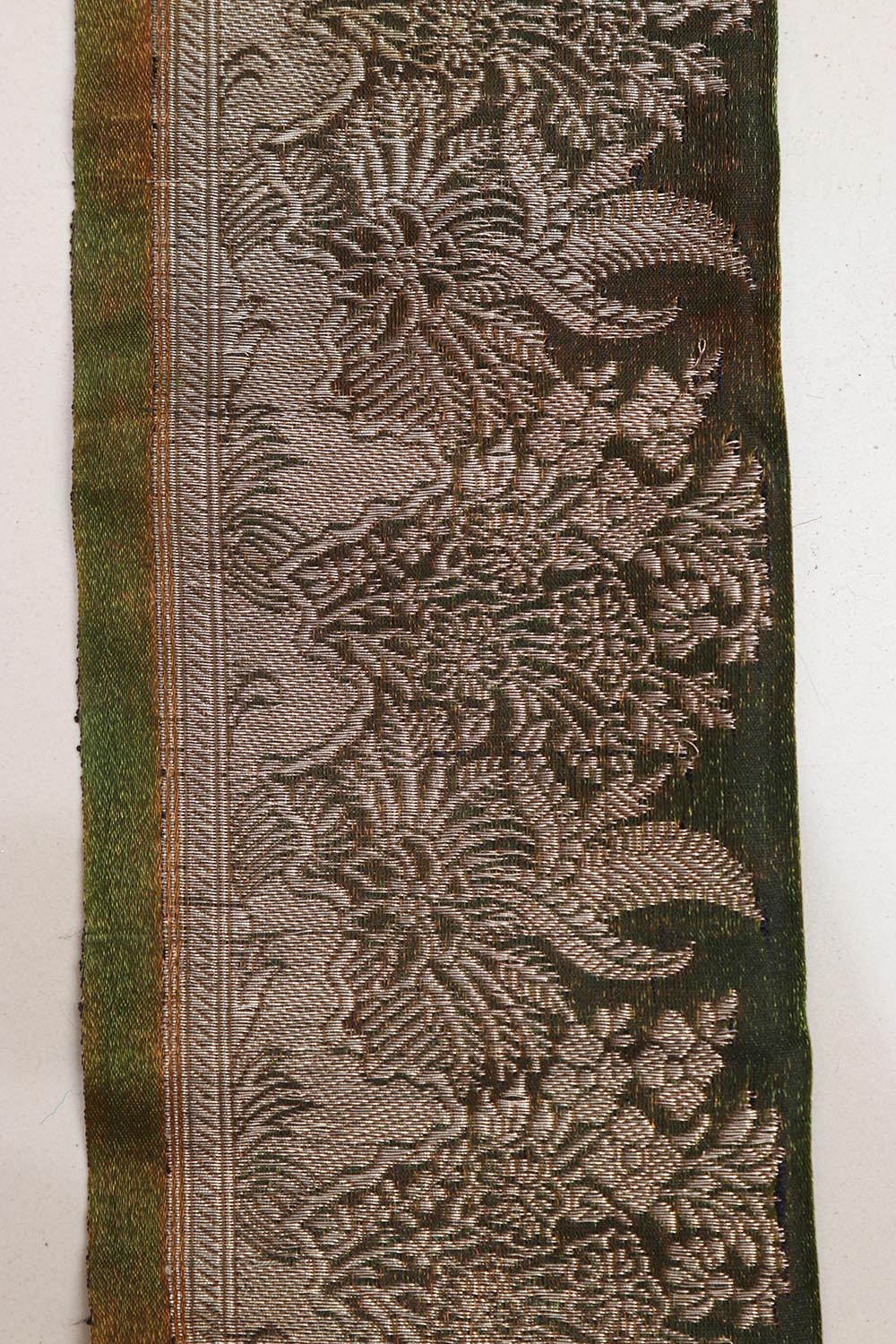 Green Banarasi Handloom Vintage Pure Silk Border Lace ( 1 Mtr ) - Luxurion World