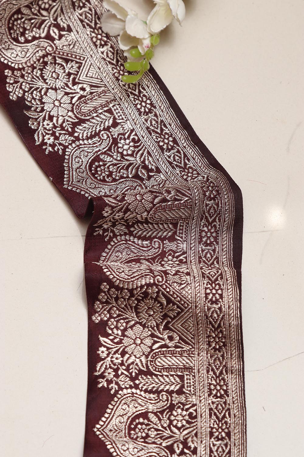 Maroon Banarasi Handloom Vintage Pure Silk Border Lace ( 1 Mtr ) - Luxurion World