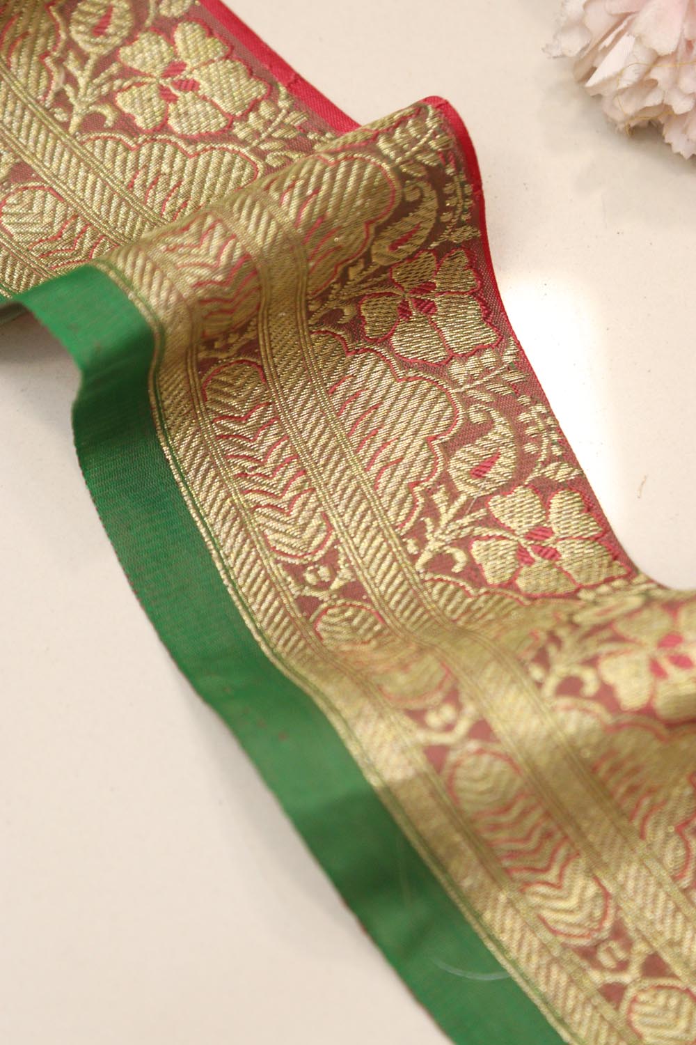 Red Green Banarasi Handloom Vintage Pure Silk Border Lace - Luxurion World