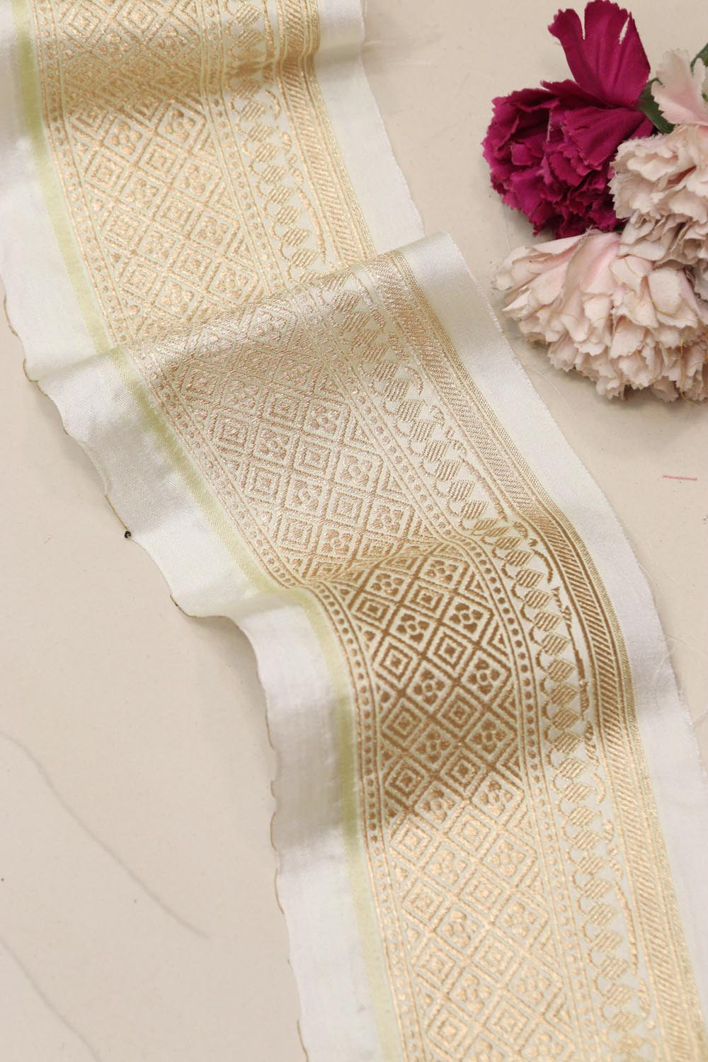 Dyeable Banarasi Silk Border Lace (1 mtr) - Luxurion World