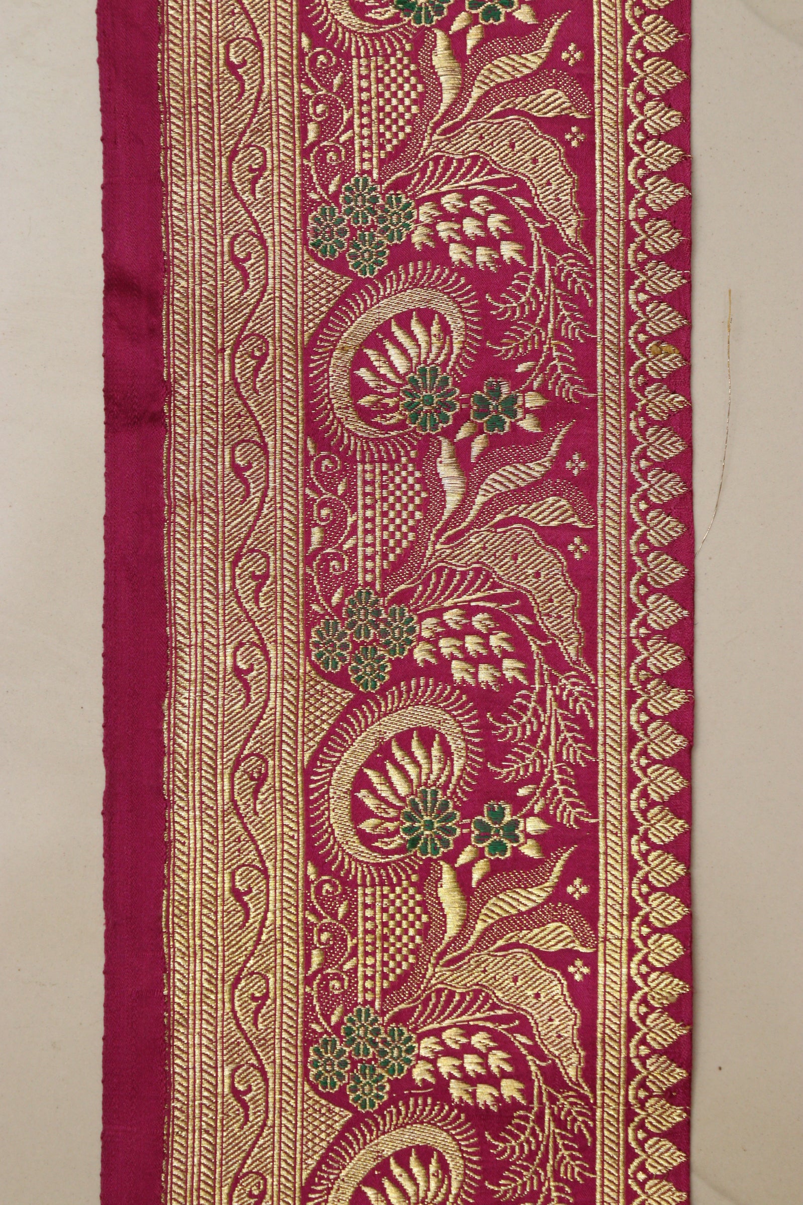Pink Banarasi Handloom Vintage Pure Silk Border Lace ( 1 Mtr ) - Luxurion World