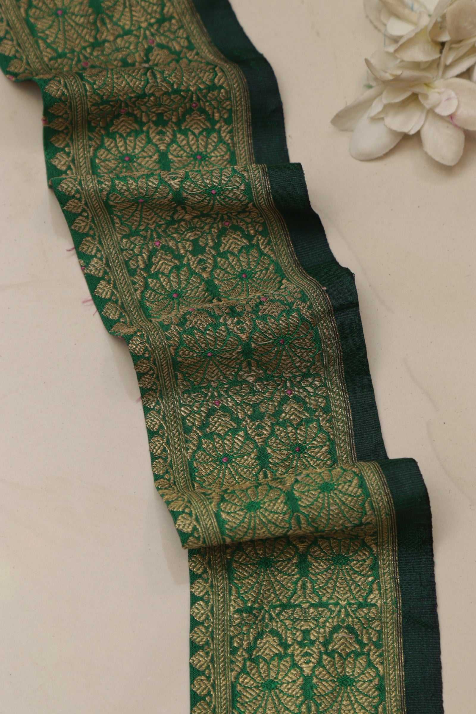 Green Banarasi Handloom Vintage Pure Silk Border Lace ( 1 Mtr ) - Luxurion World