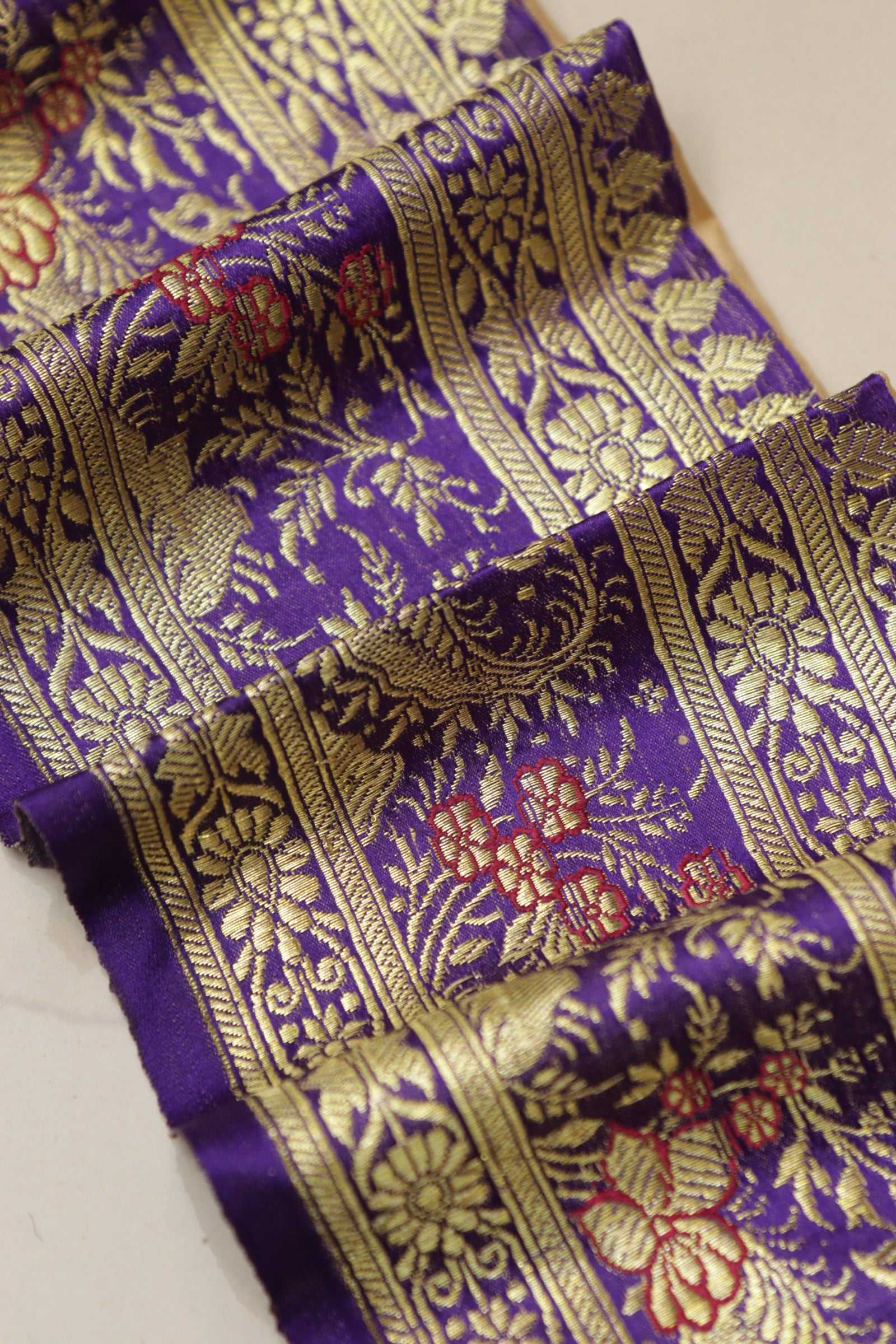 Purple Banarasi Handloom Vintage Pure Silk Border Lace ( 1 Mtr ) - Luxurion World